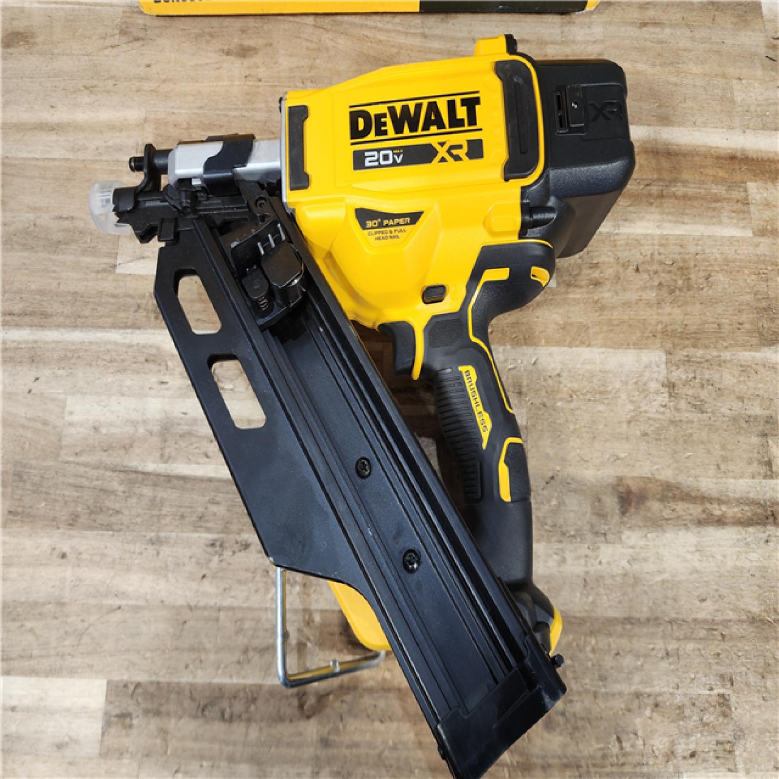 HOUSTON LOCATION - AS - IS DEWALT 20V 30 Degree Cordless Framing Nailer (Tool-Only)