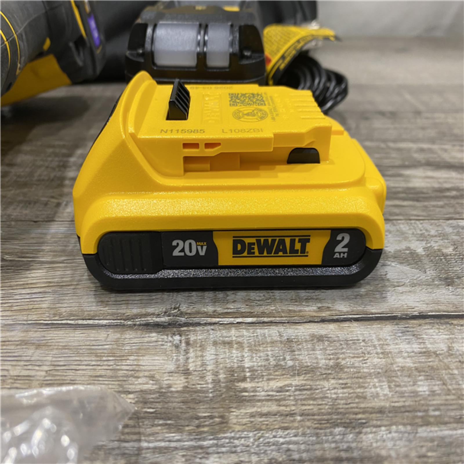 AS-IS DEWALT ATOMIC 20V MAX Lithium Ion Cordless 23 Gauge Pin Nailer Kit