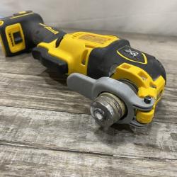 AS-IS DEWALT 20V MAX XR Cordless Brushless 3-Speed Oscillating Multi Tool Kit