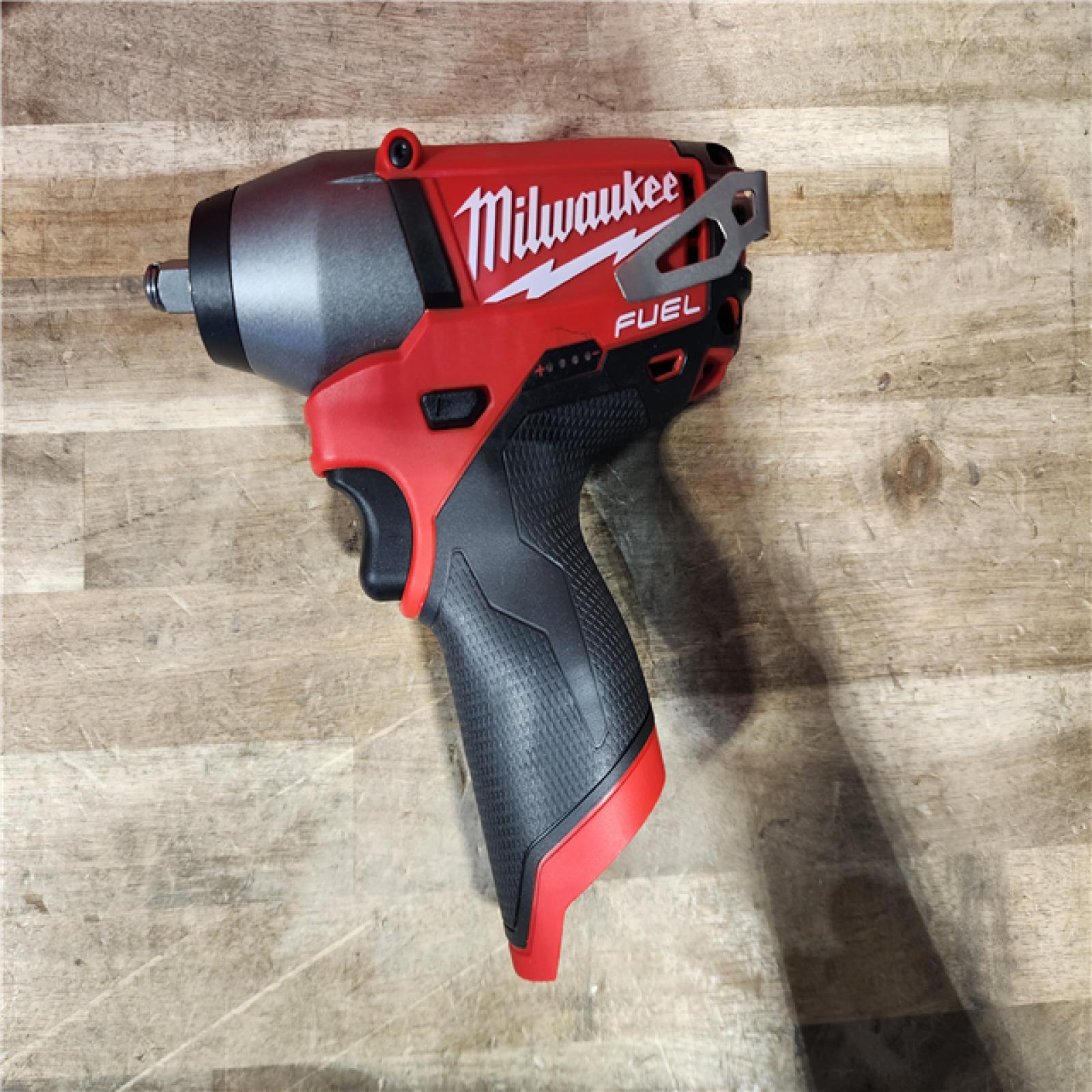 HOUSTON LOCATION - AS-IS (APPEARS LIKE NEW) Milwaukee M12 FUEL Lithium-Ion Brushless Cordless 3/8 in. Impact Wrench Kit