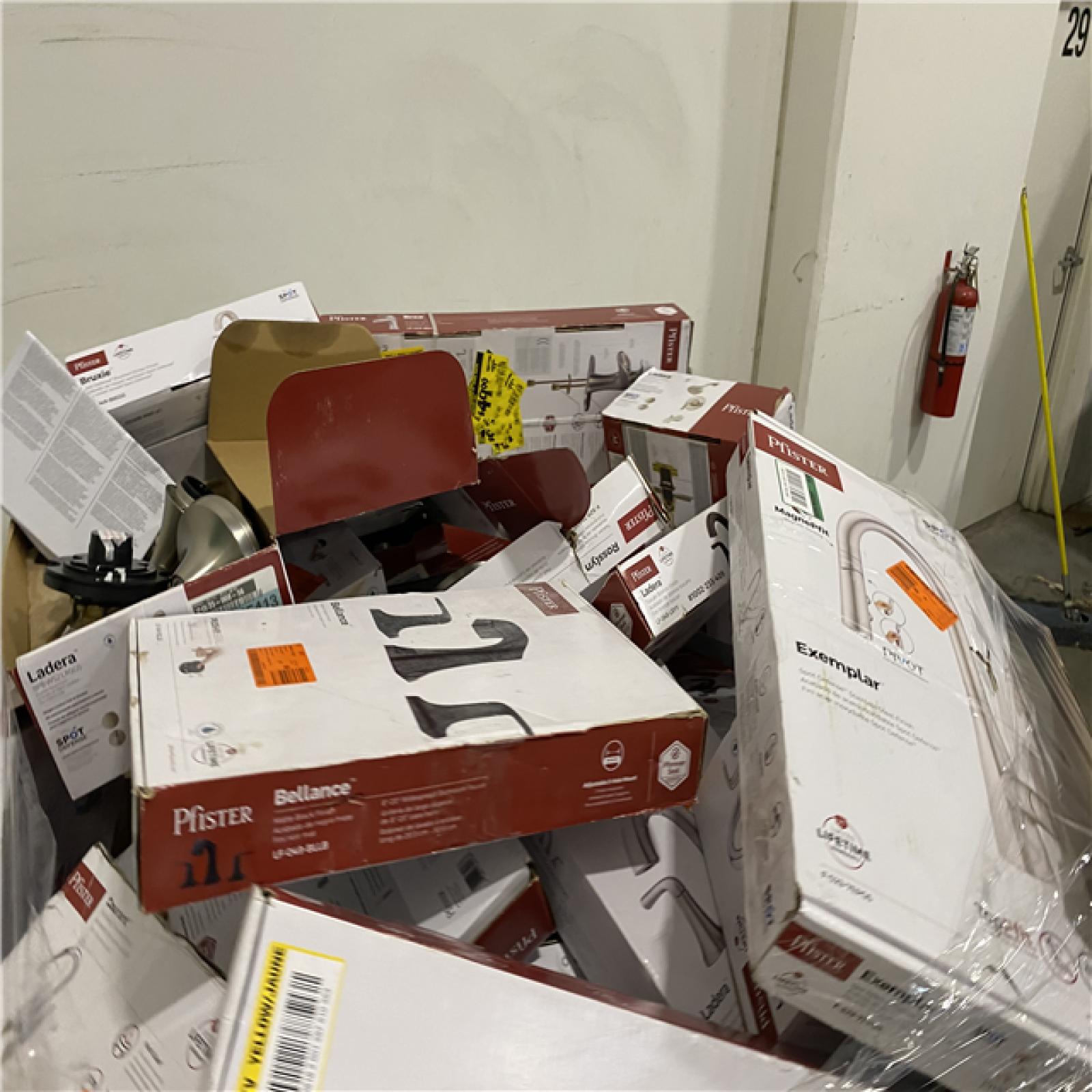 Dallas Location - As-Is Bath & Kitchen Faucets Palllet