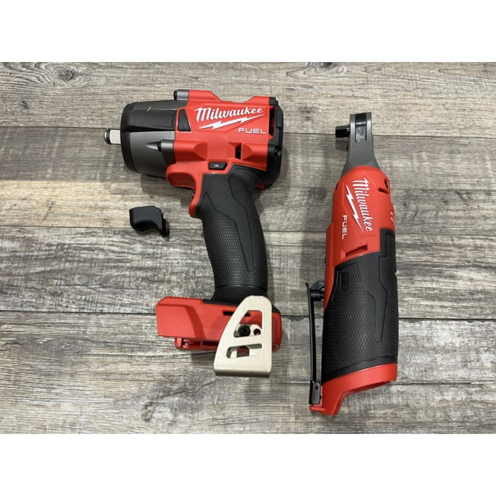 AS-IS Milwaukee FUEL 18V Cordless Mid Torque 1/2 in. Impact Wrench w/ 12 FUEL 3/8 in. Ratchet Combo Kit