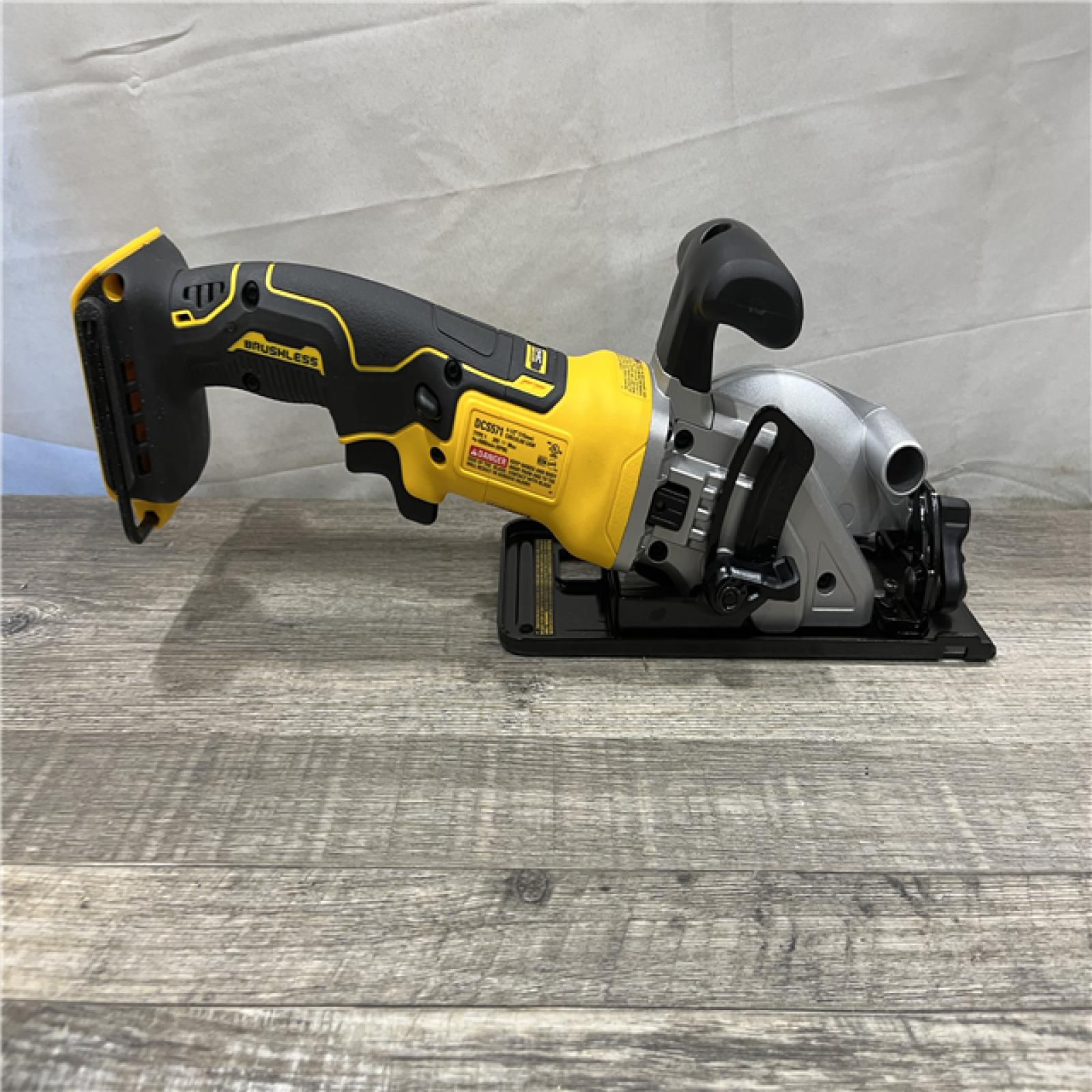 AS-IS DEWALT ATOMIC 20V MAX Cordless Brushless 4-1/2 in. Circular Saw (Tool Only)