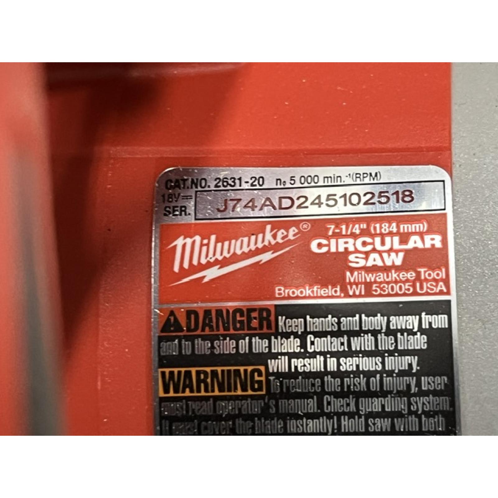 AS-IS Milwaukee 18V Lithium-Ion Brushless Cordless 7-1/4 in. Circular Saw (Tool-Only)