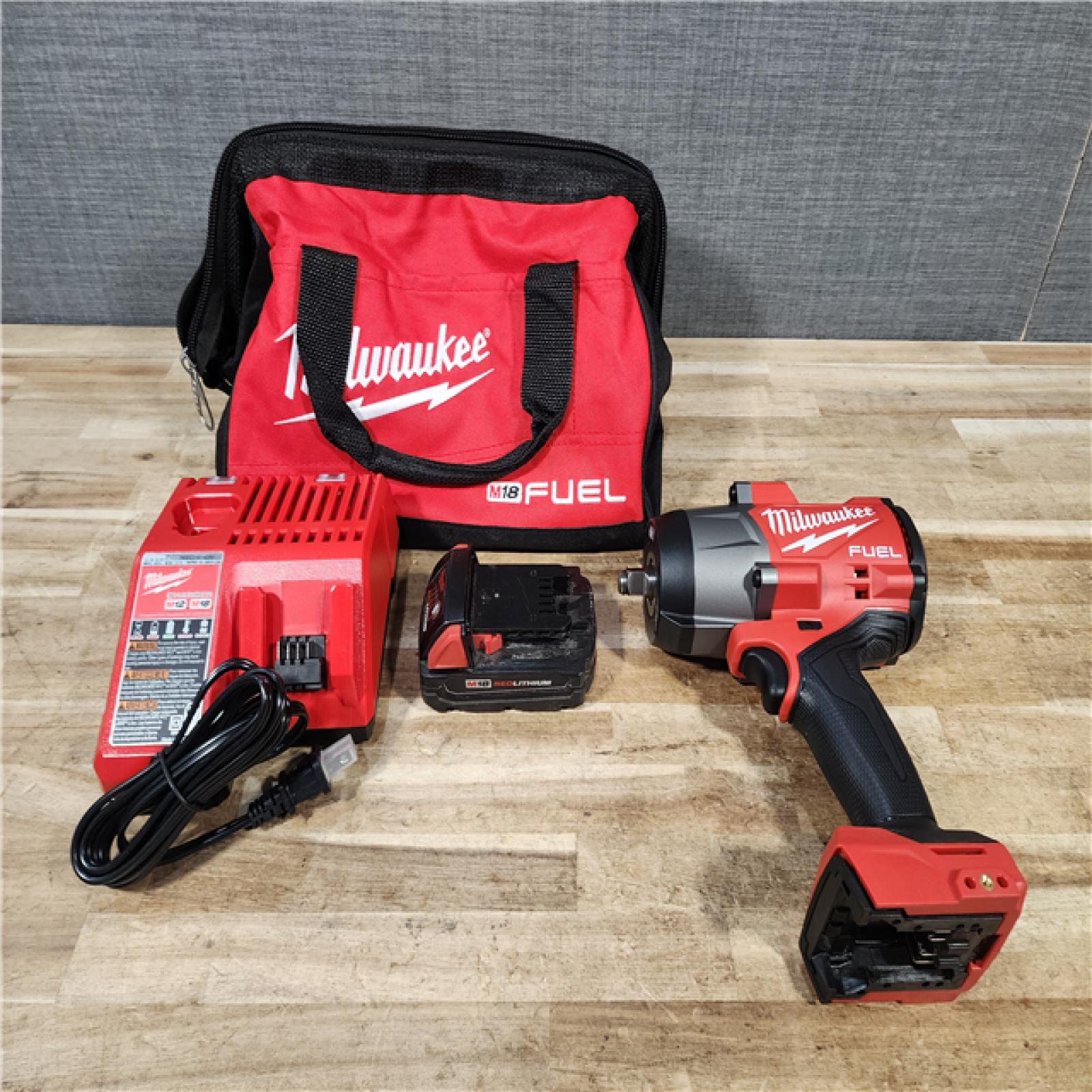 HOUSTON LOCATION - AS - IS Milwaukee M18 FUEL Brushless Cordless High-Torque 1/2 in. Impact Wrench W/Friction Ring Kit