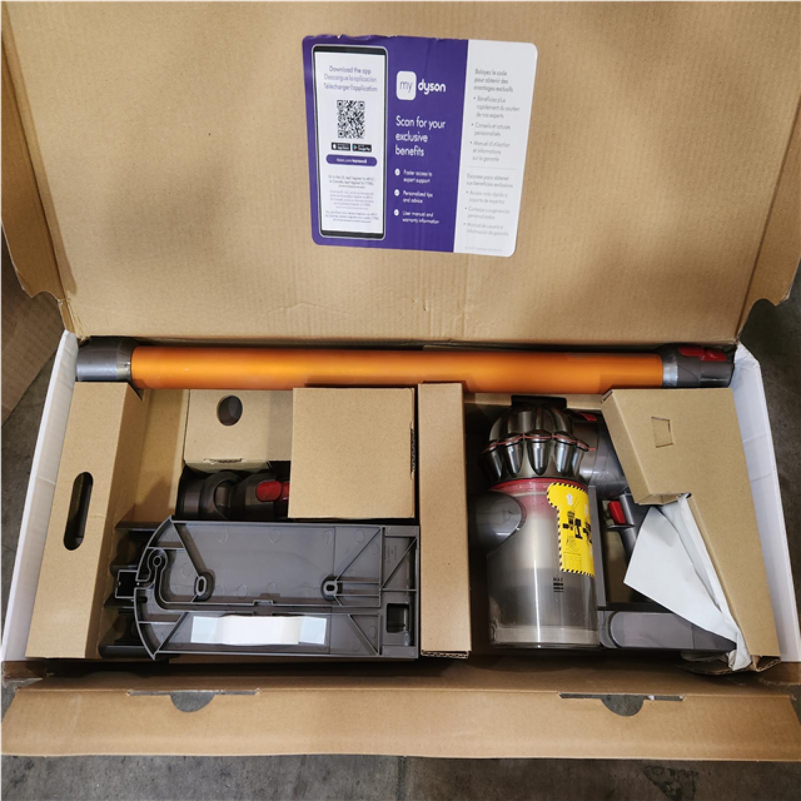 Phoenix LIKE NEW Dyson V8 Cyclone Bagless Cordless Stick with Washable Filter Stick Vacuum for Multisurface with Powerful Suction (USED)