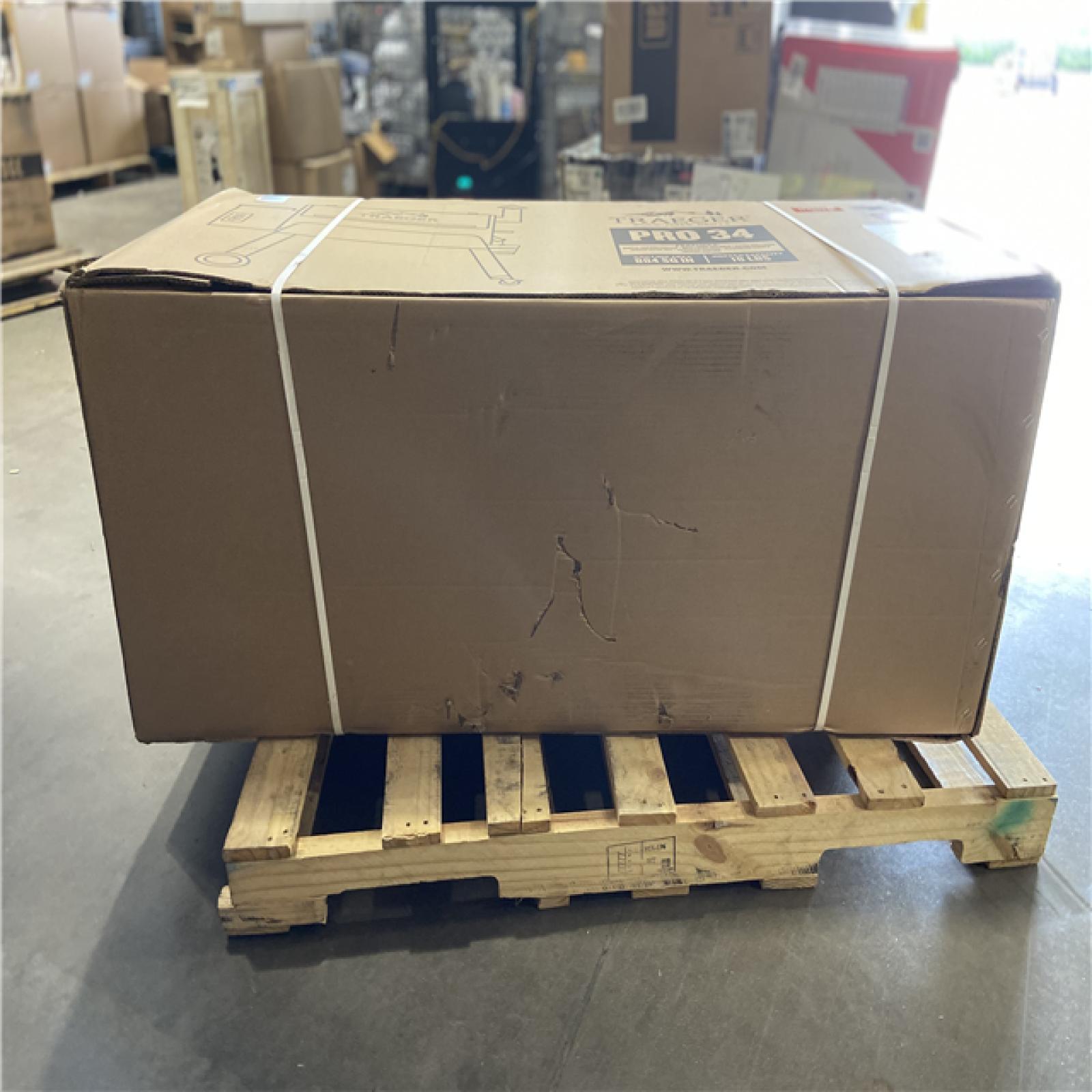 DALLAS LOCATION - Traeger Pro Series 34-Pellet Grill and Smoker in Bronze