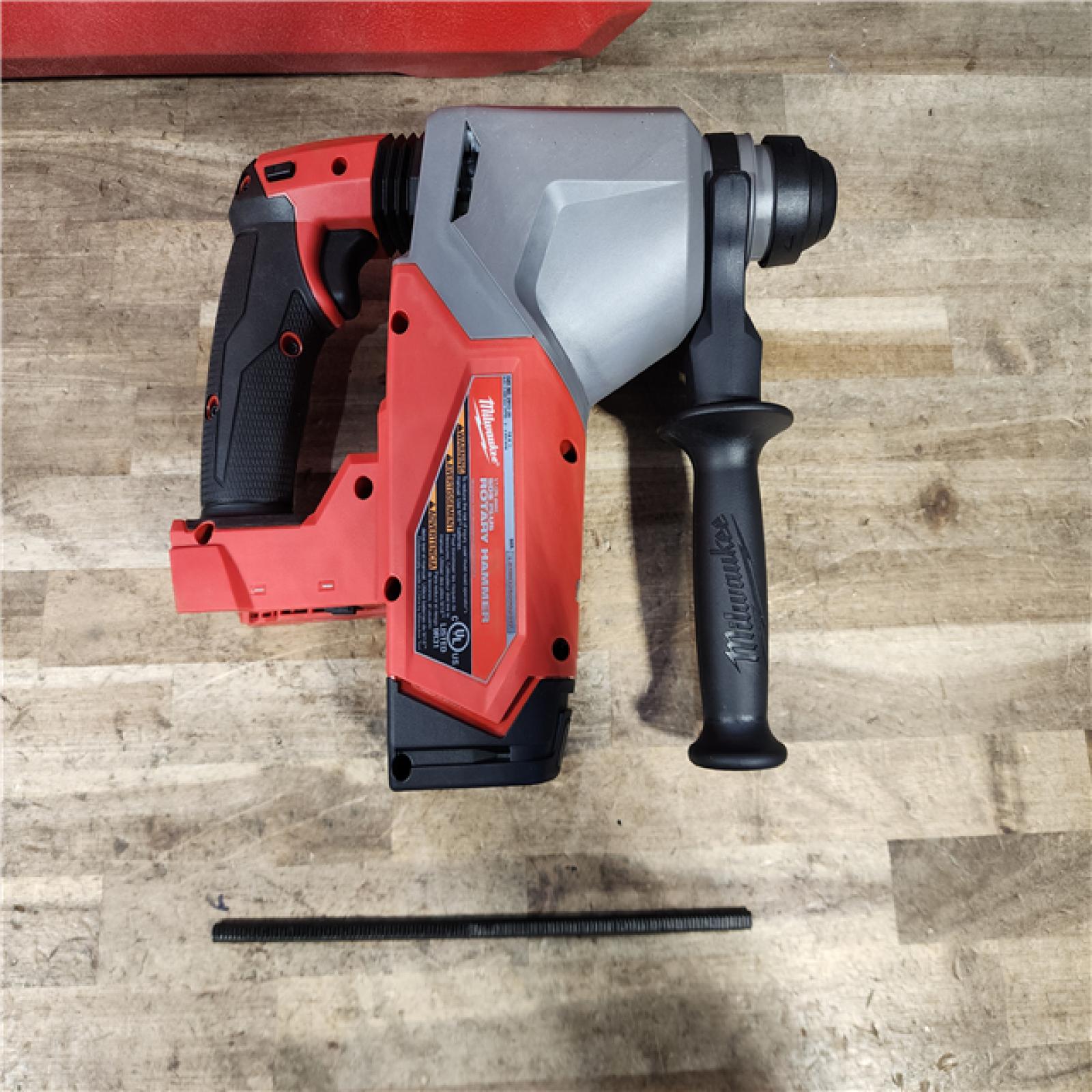HOUSTON LOCATION - AS-IS (APPEARS LIKE NEW) Milwaukee FUEL 18V Lithium-Ion Brushless 1 in. Cordless SDS-Plus Rotary Hammer Kit