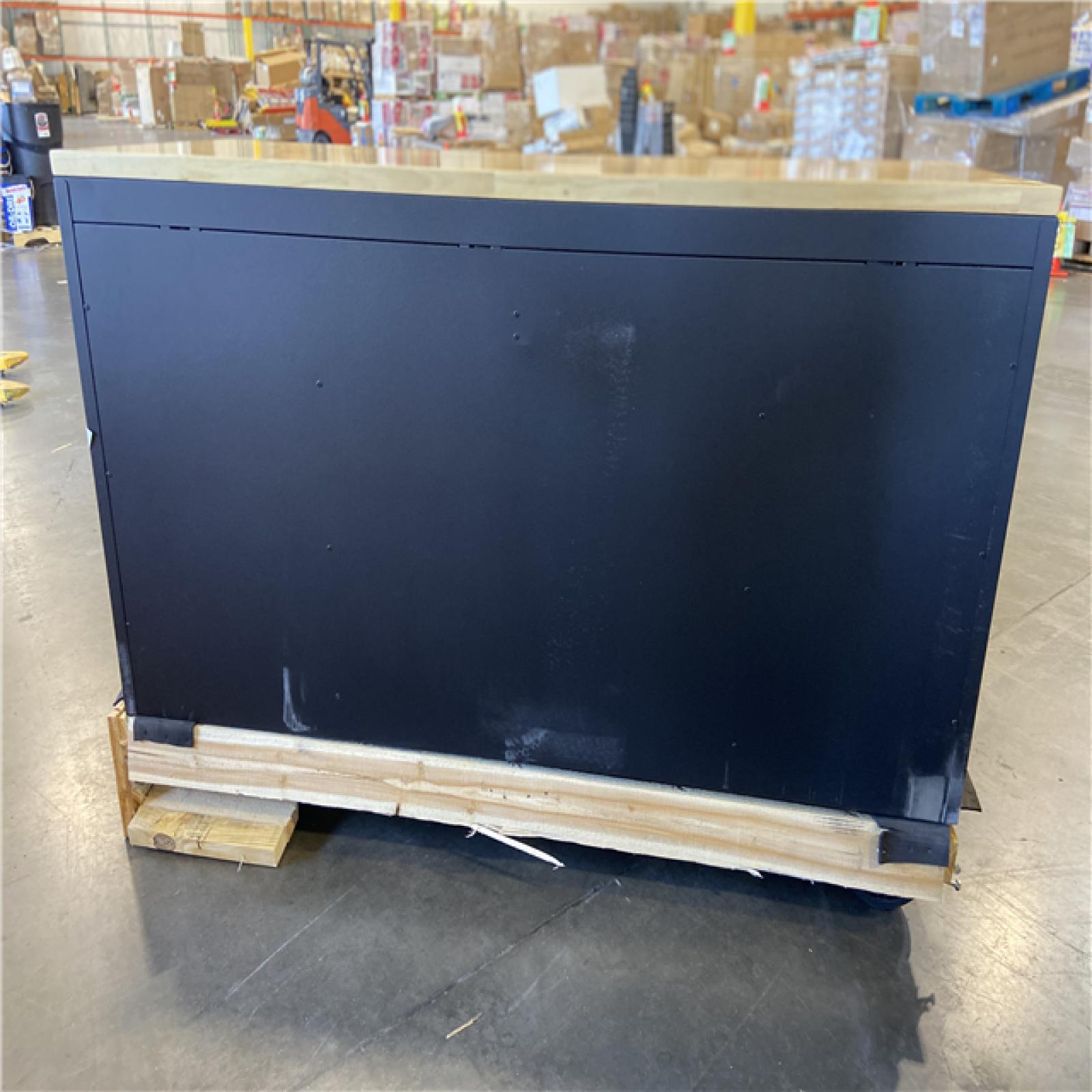 DALLAS LOCATION- Husky 61 in. W x 23 in. D Heavy Duty 15-Drawer Mobile Workbench Tool Chest with Solid Wood Top in Matte Black