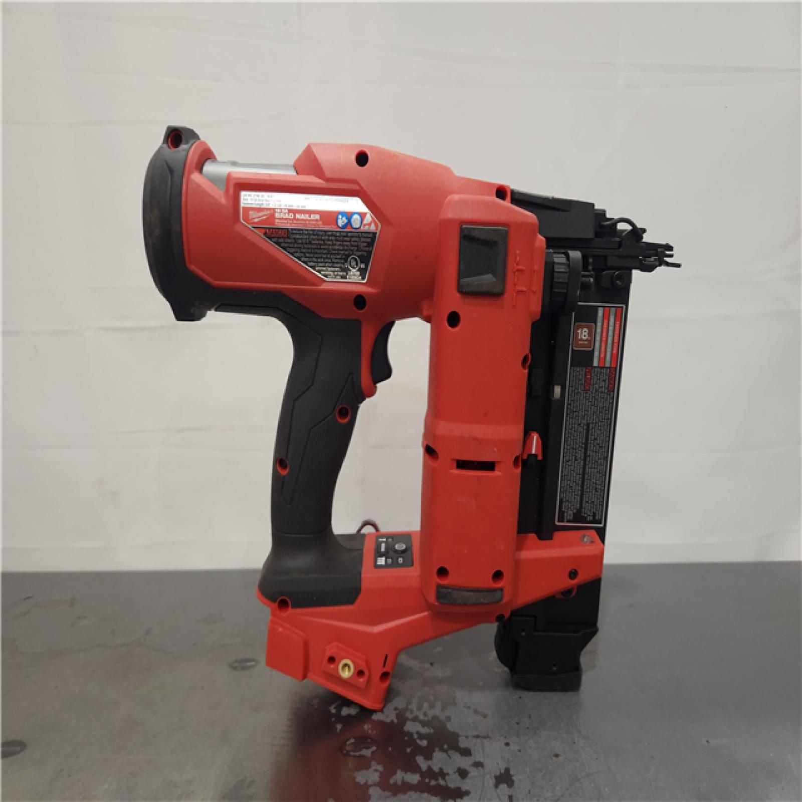 AS-IS- Milwaukee M18 FUEL 18 Gauge Brad Nailer (TOOL ONLY)