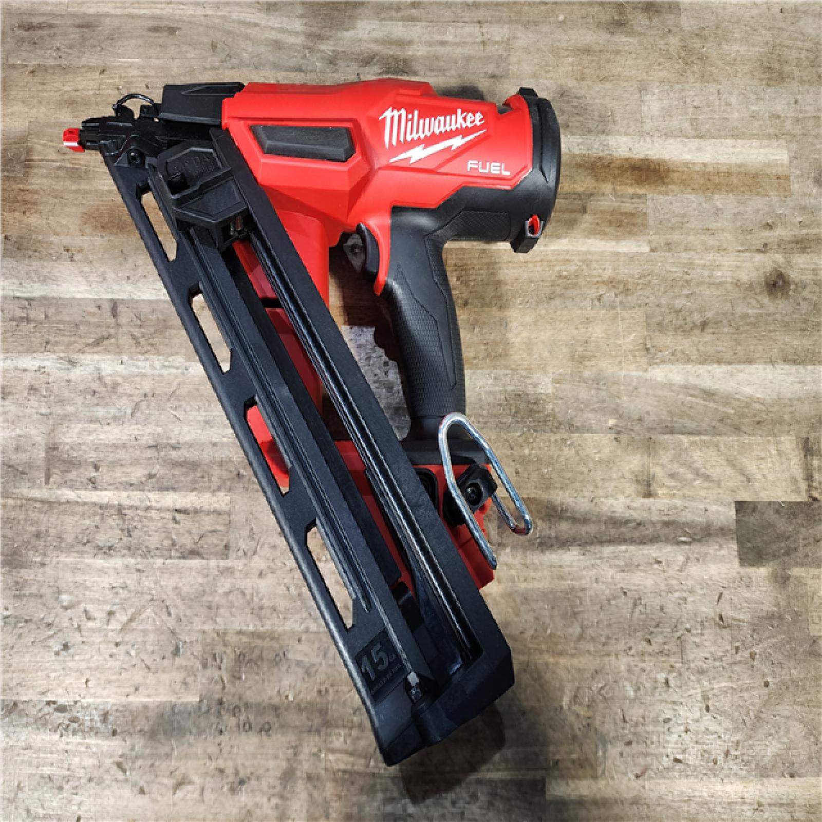 HOUSTON LOCATION - AS-IS Milwaukee 2839-20 M18 FUEL 15 Ga. 18 Volt Brushless Angled Finish Nailer (TOOL ONLY)