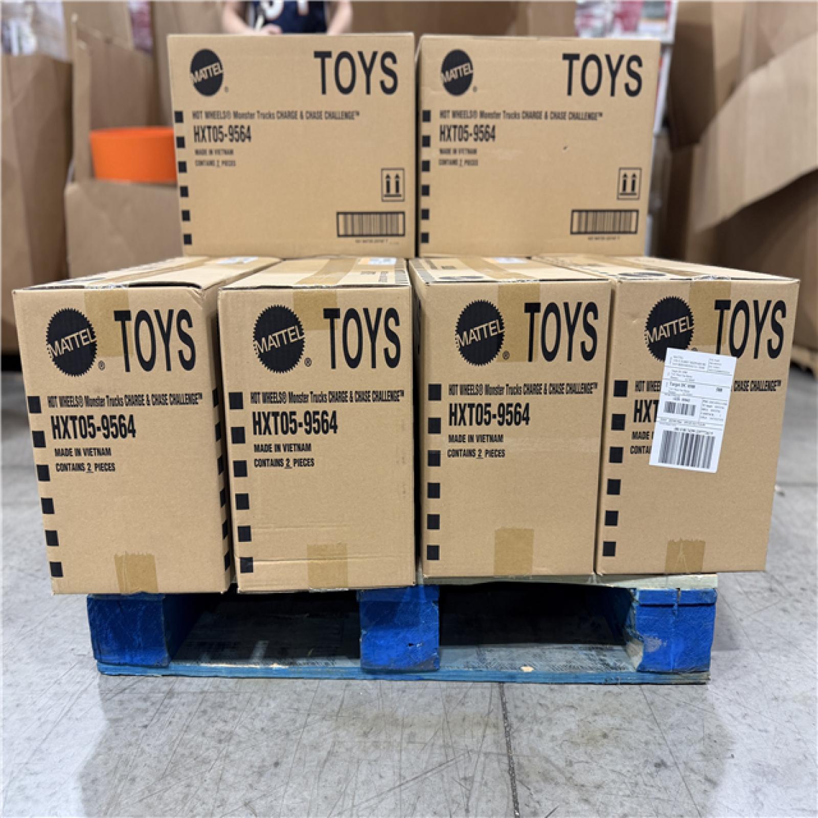 DALLAS LOCATION- NEW! HOT WHEEL MOSTER TRUCKS POWER SMASHERS +Track Set PALLET (28 UNITS)