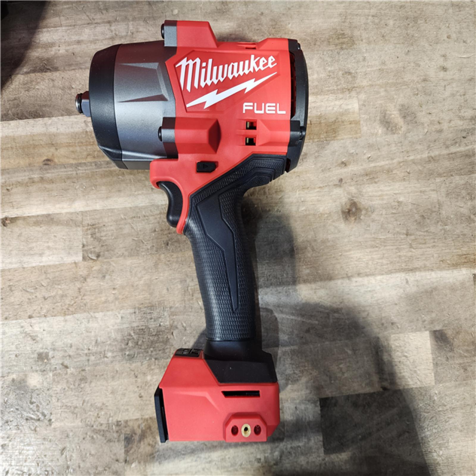 HOUSTON LOCATION - AS-IS Milwaukee M18 1/2 in. Cordless Brushless High Torque Impact Wrench Kit (Battery & Charger)