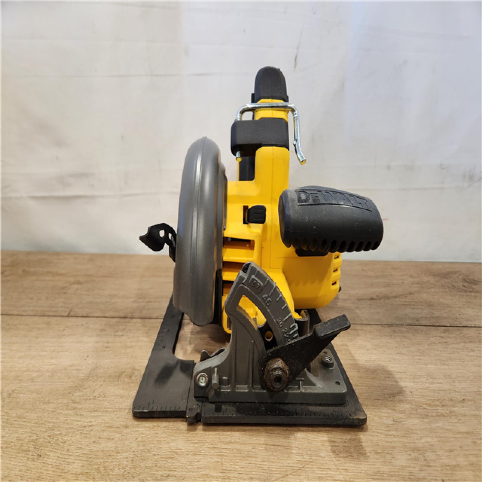 AS-IS- DeWALT Flexvolt Max 7-1/4  60V Brushless Circular Saw (Bare Tool)