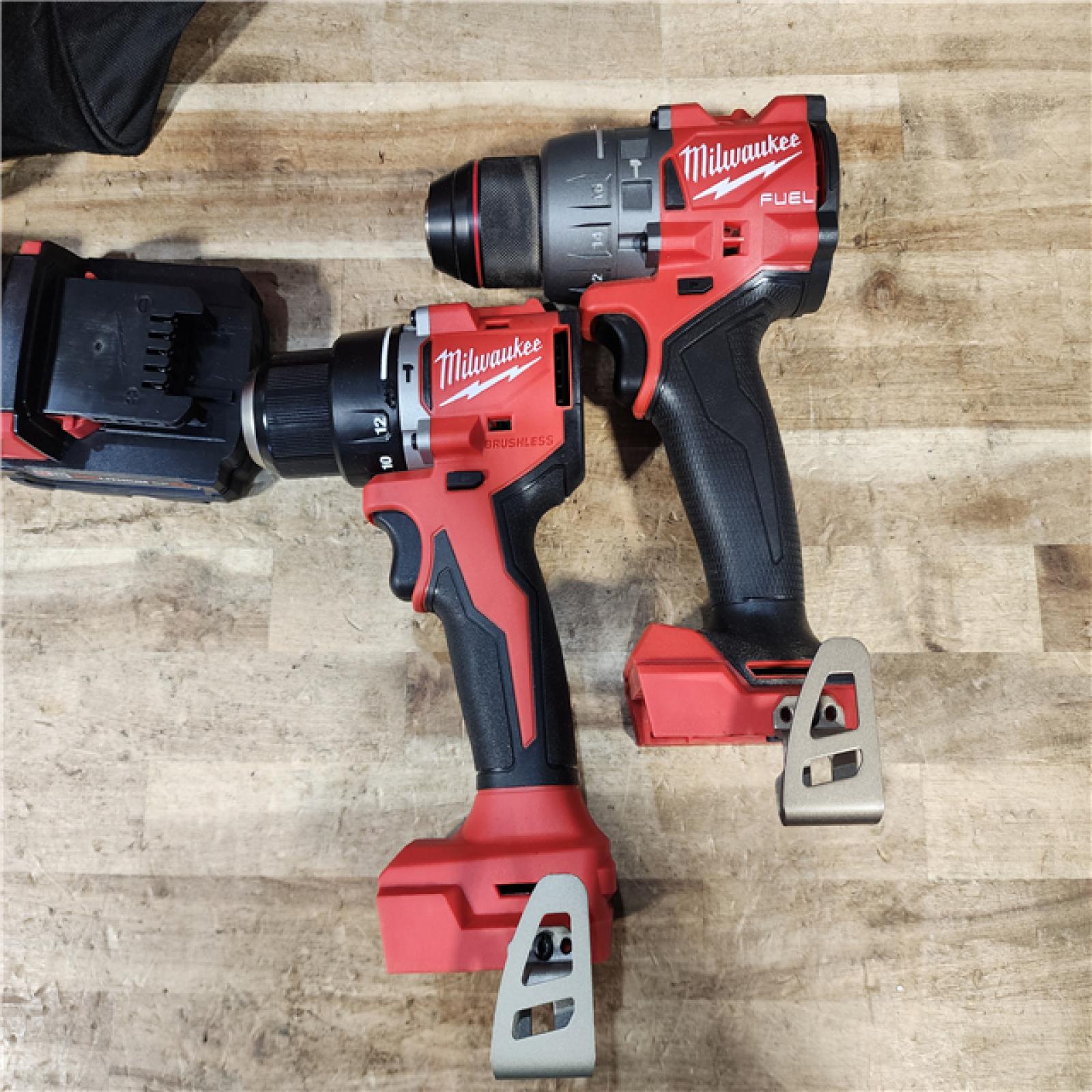 HOUSTON LOCATION - AS - IS Milwaukee 2 Tool Combo Kit W/ (2) Battery & Charger