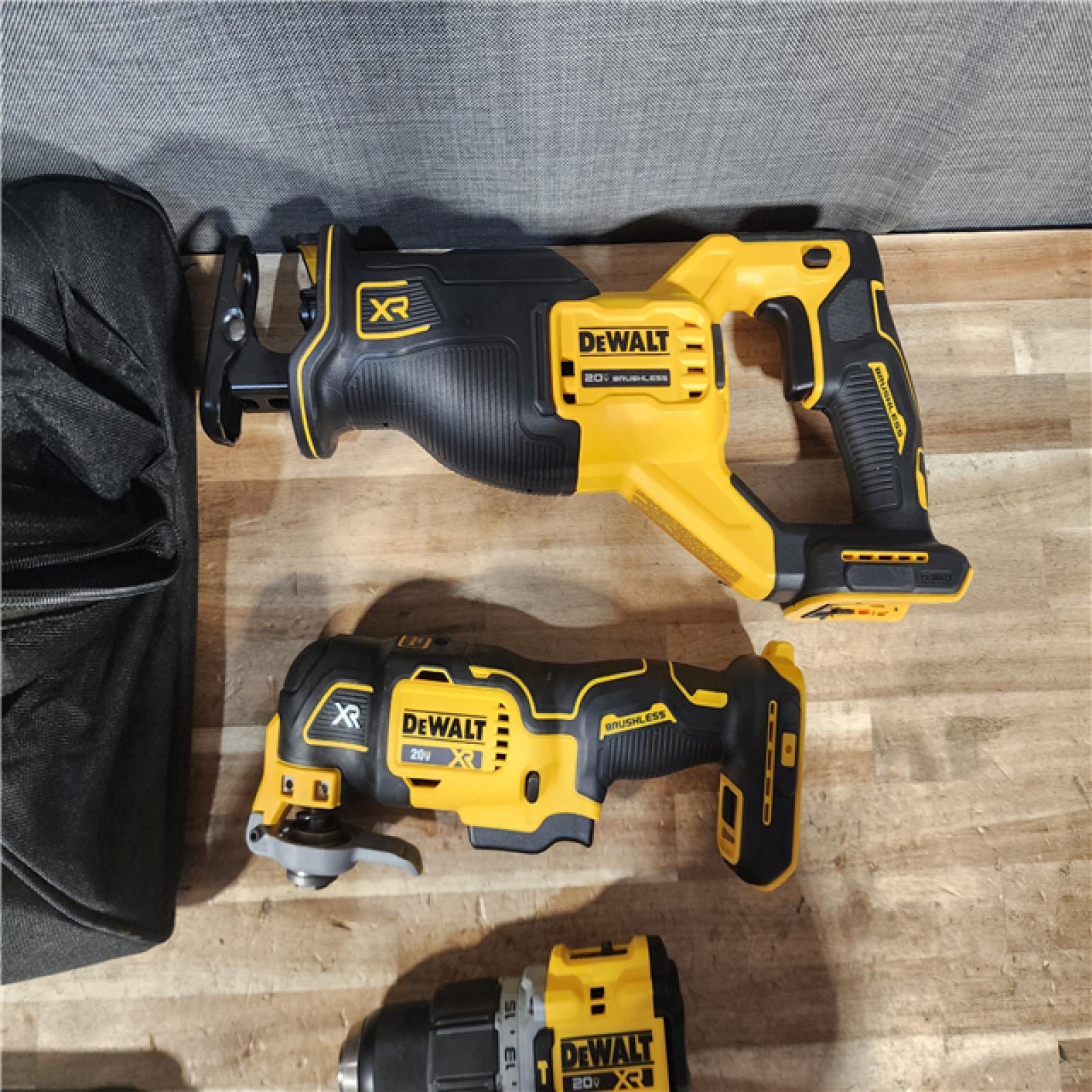 HOUSTON LOCATION - AS - IS DEWALT 20-Volt Maximum Lithium-Ion Cordless 4-Tool Combo Kit