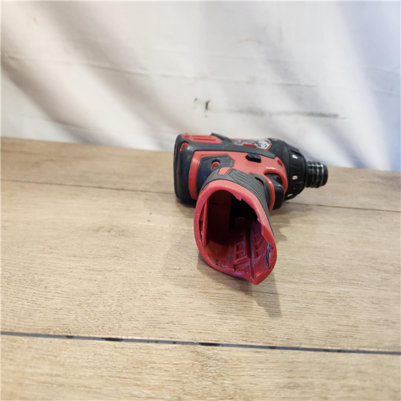 AS-IS- Milwaukee 12V Lithium-Ion Cordless 1/4 in. Hex Screwdriver Kit