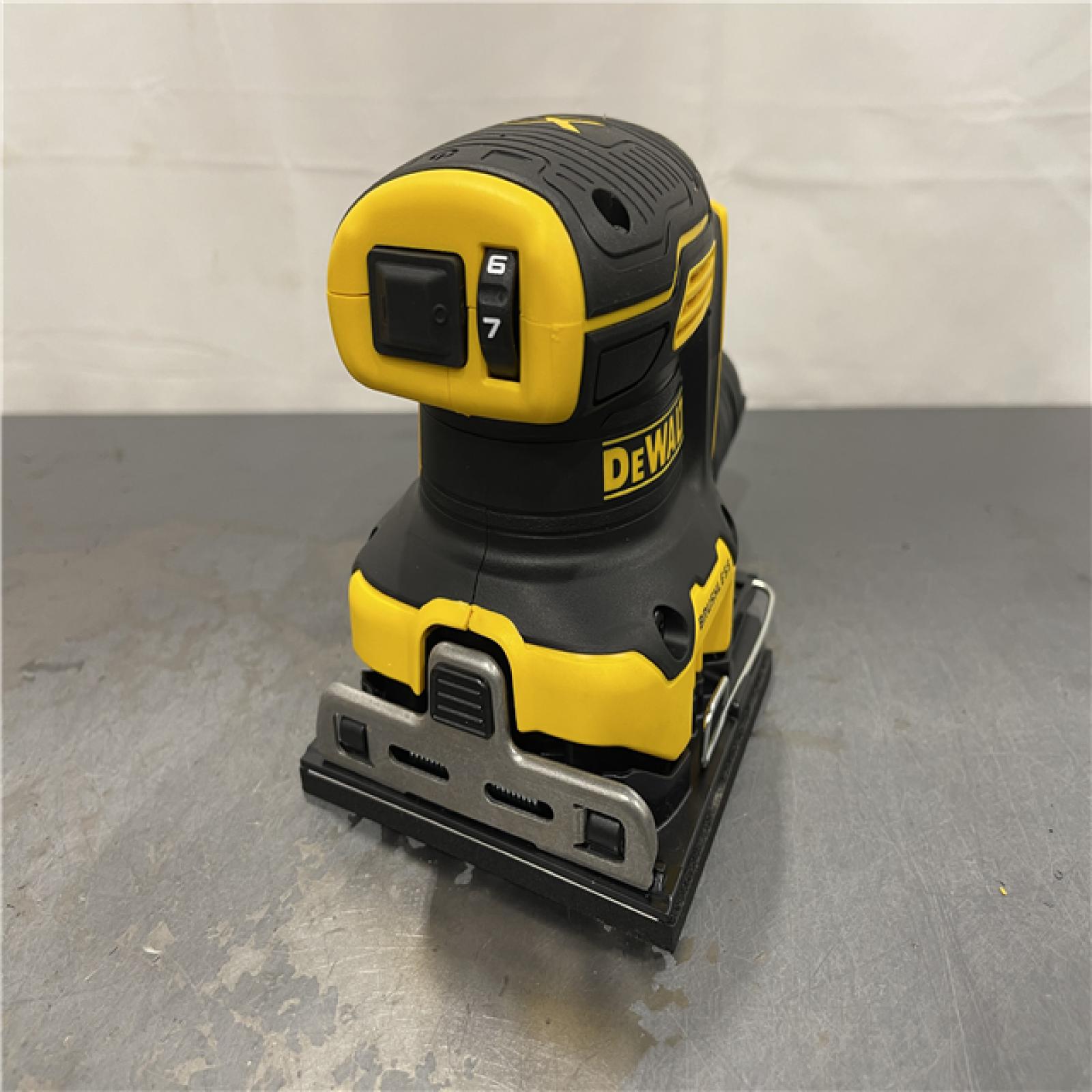 AS-IS - DEWALT 20V MAX XR Brushless Cordless 1/4 Sheet Variable Speed Sander