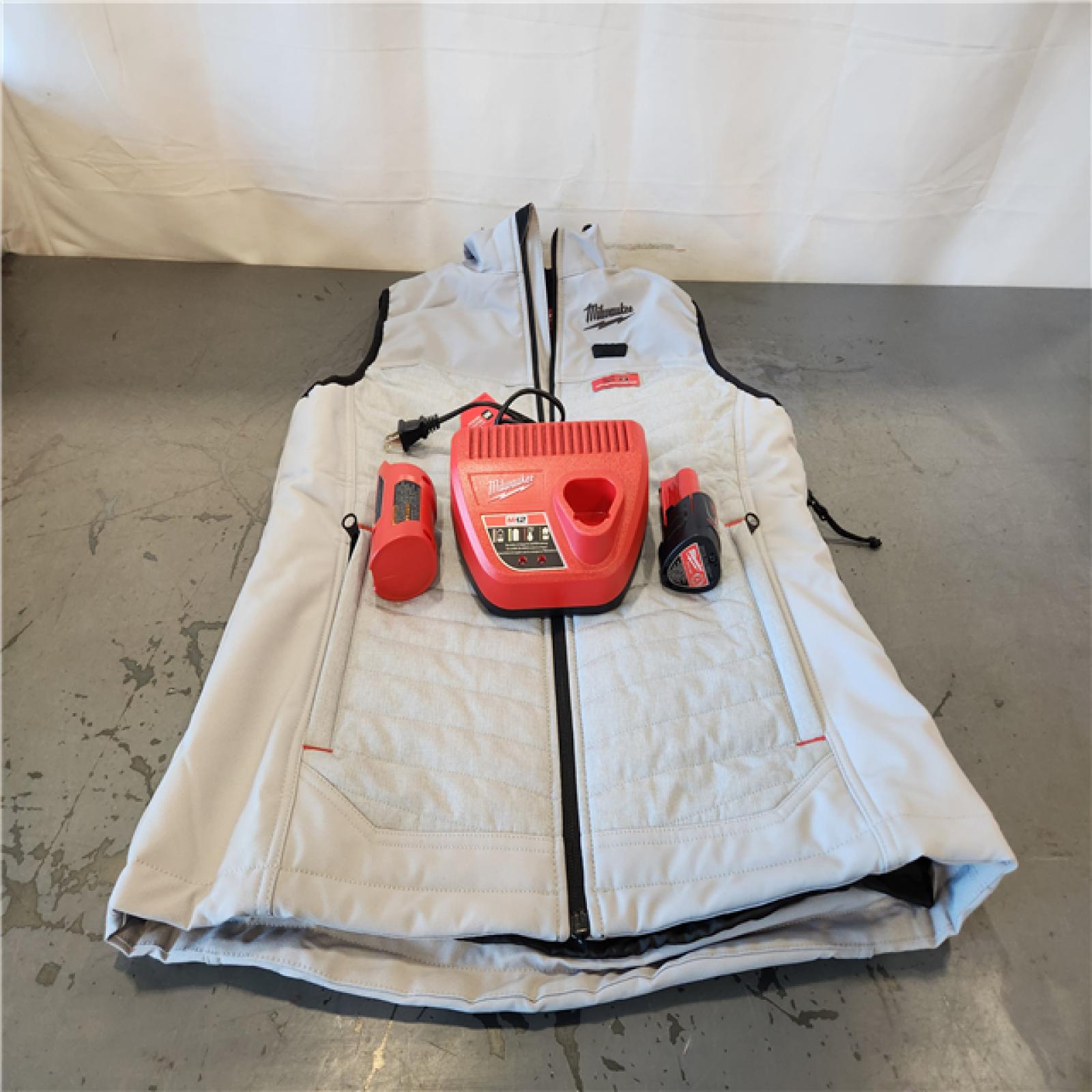 AS-IS- Heated Vest Polyester Zipper Women S