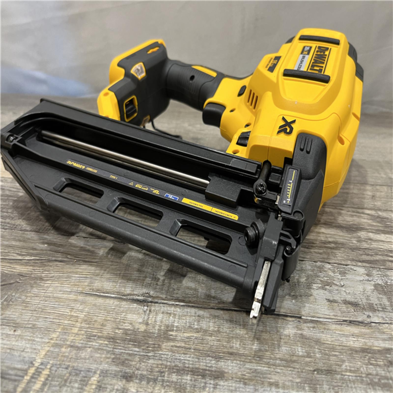 AS-IS DEWALT 20V MAX XR 16-Gauge Lithium-Ion Cordless Finish Nailer (Tool Only)
