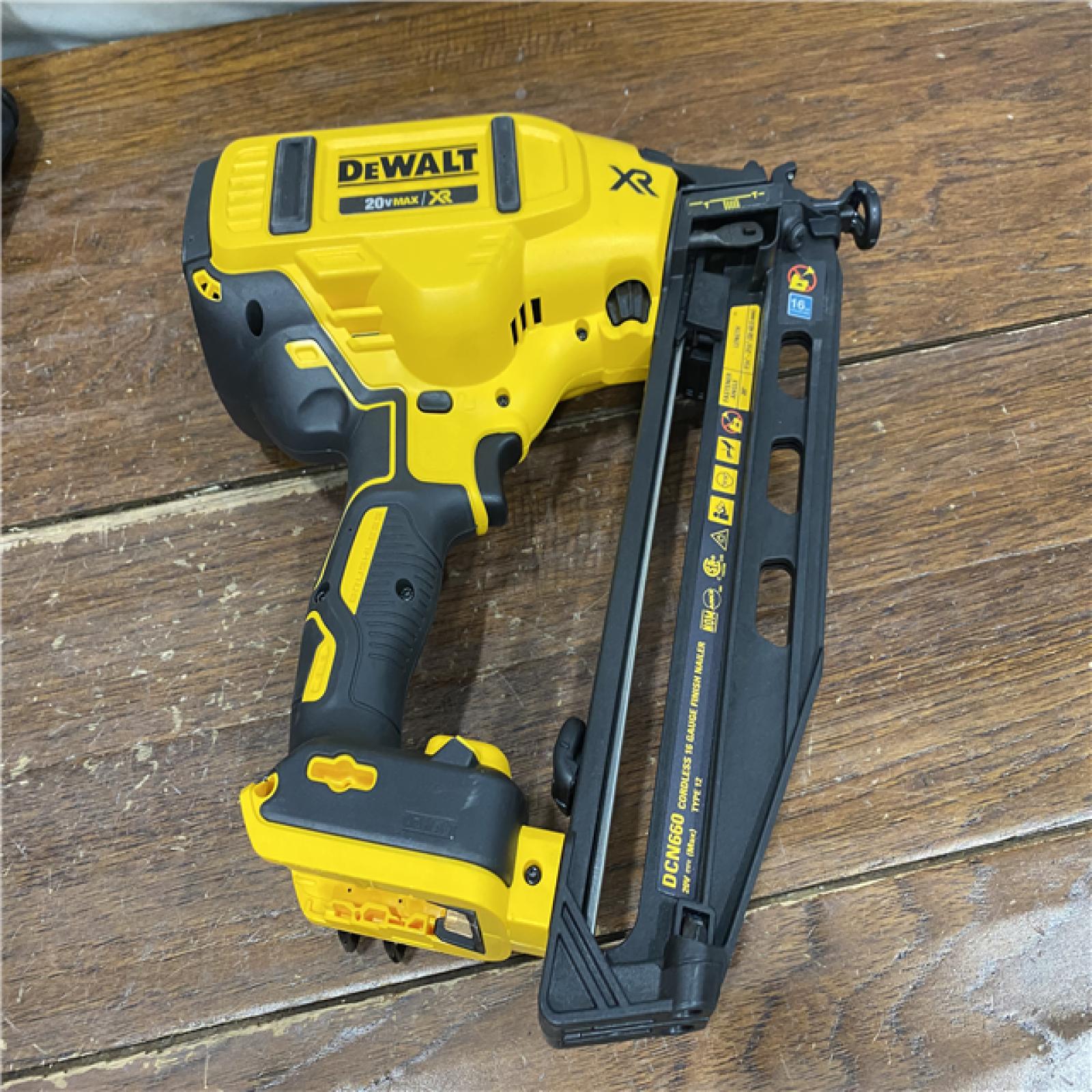 AS-IS DeWalt DCN660D1 20V 16 Gauge Cordless Angled Finish Nailer Kit W/ 2Ah Battery