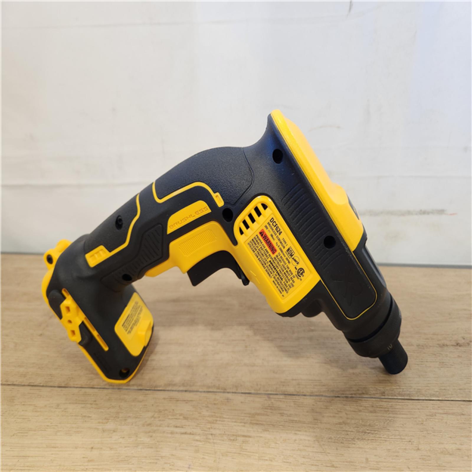 AS-IS- DeWalt 20-Volt MAX Screwgun with Threaded Clutch Housing (Tool-Only)