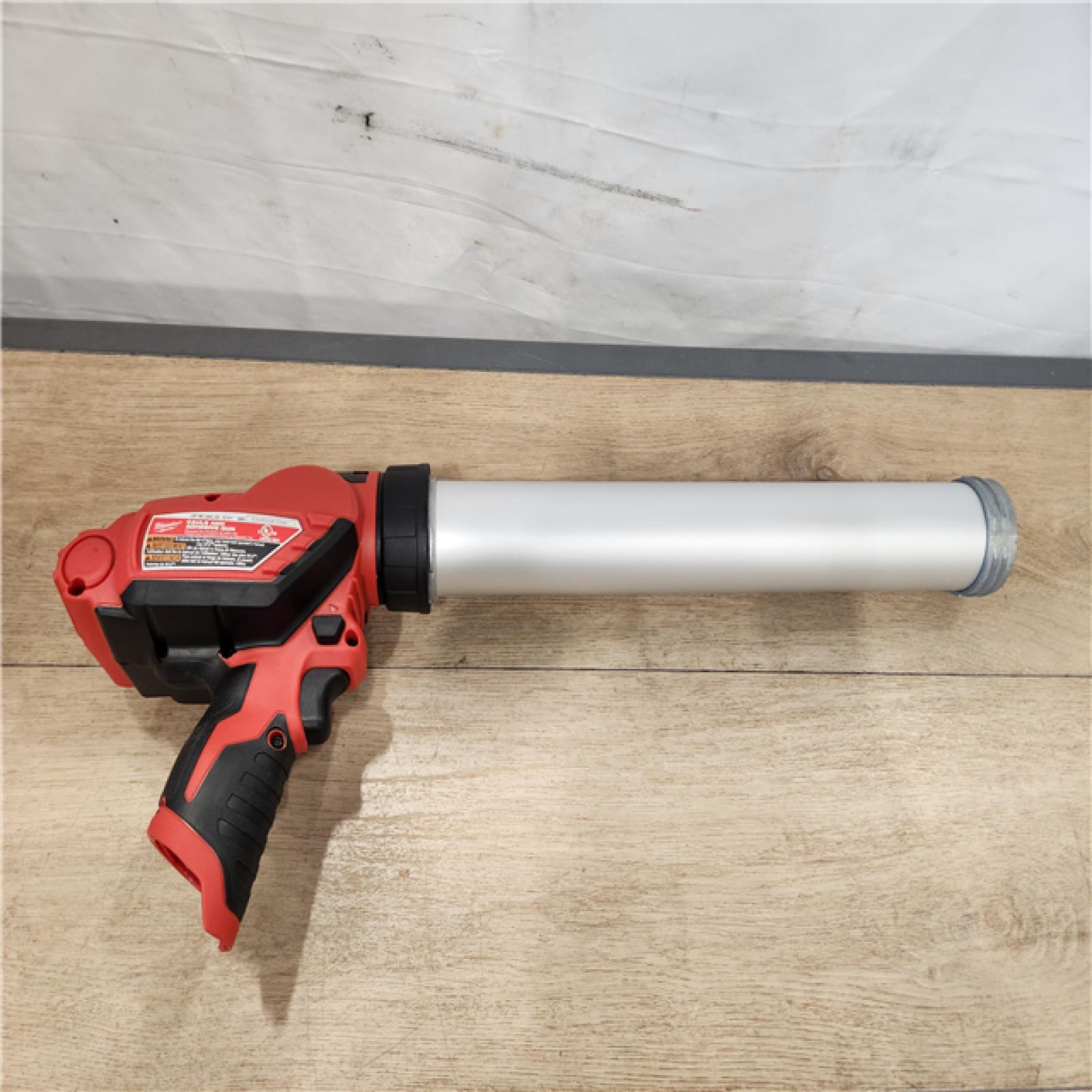 LIKE-NEW- Milwaukee 12V Lithium-ion Cordless 20 oz. Aluminum Barrel Adhesive and Caulk Gun Kit