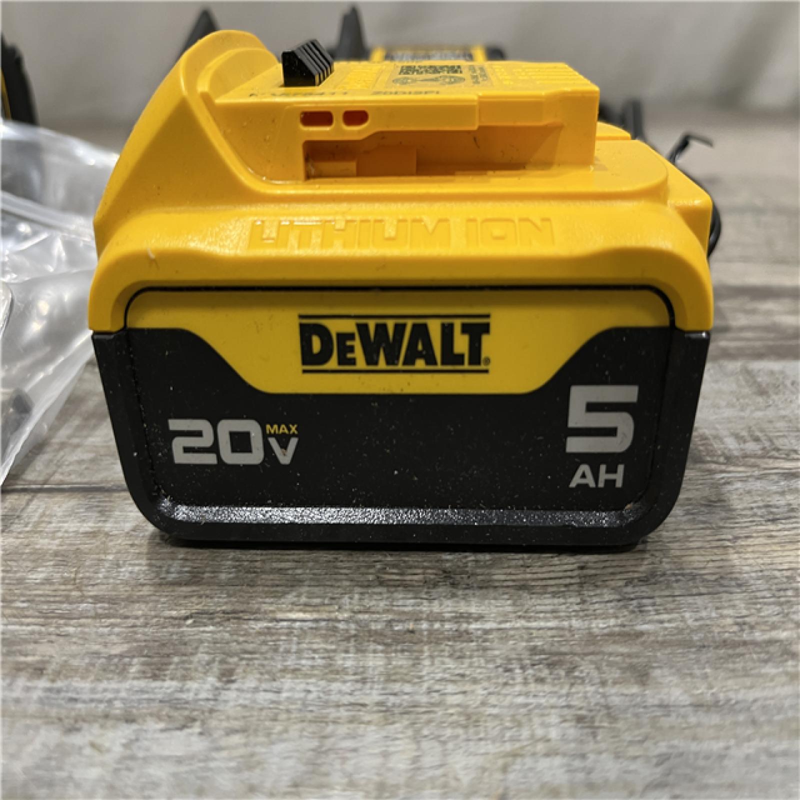 AS-IS DEWALT ATOMIC 20V MAX Lithium-Ion Cordless 1/4 in. Brushless Impact Driver Kit