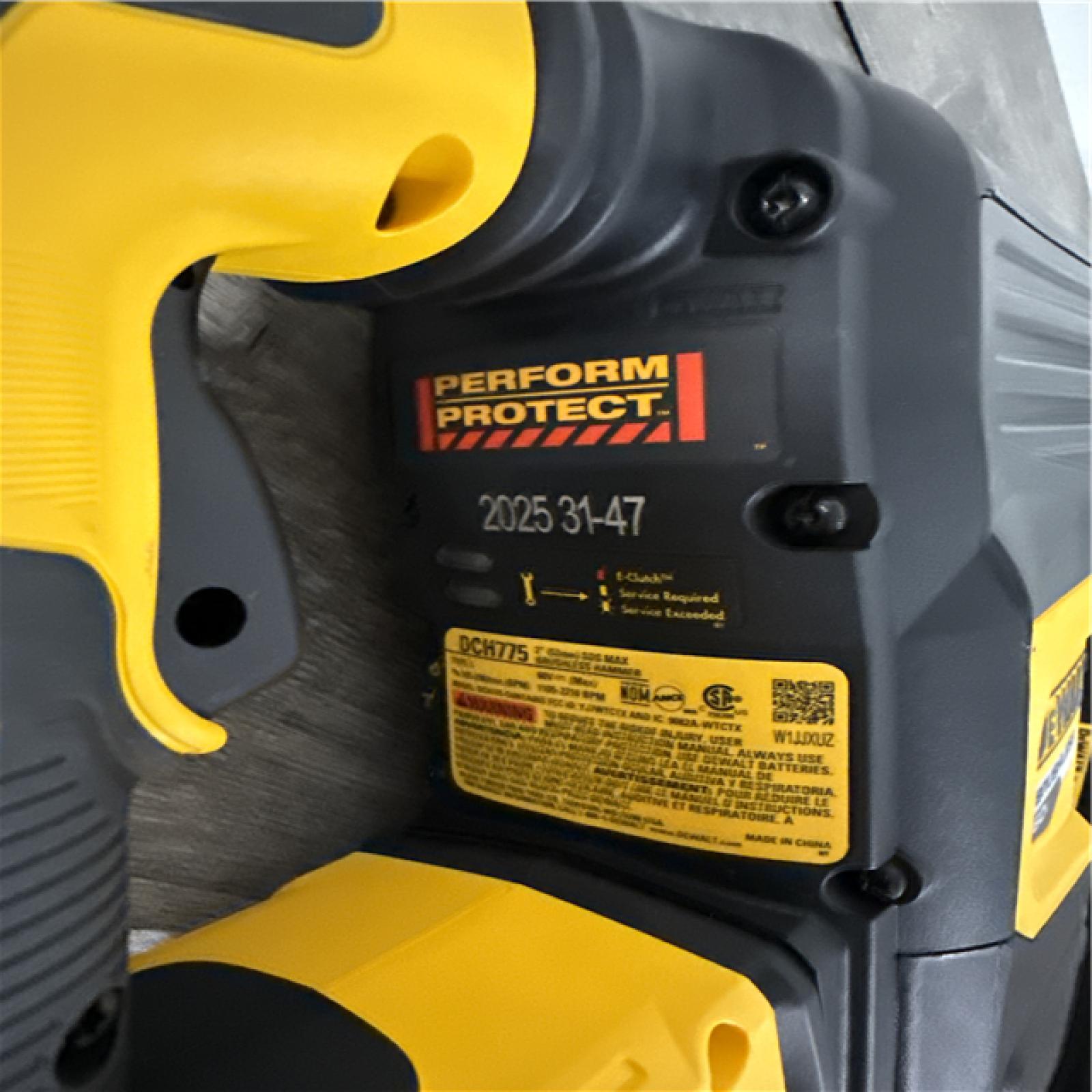 California NEW DeWalt Flex Volt 2 SDS Max Combination Hammer Kit  Includes (2) Batteries  Charger & Hard Case