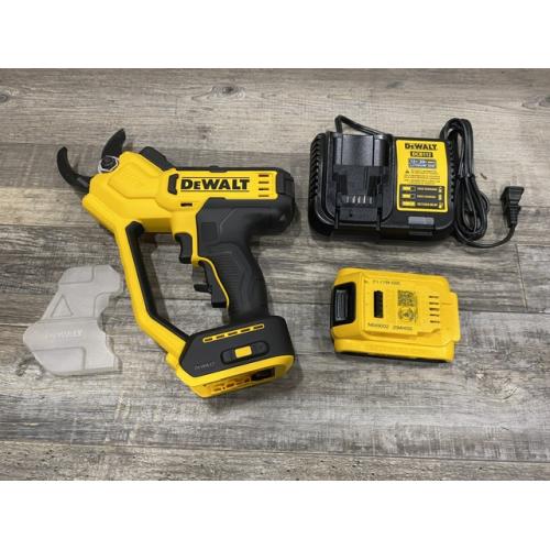 AS-IS DEWALT 20V MAX Cordless Battery Powered Pruner Kit