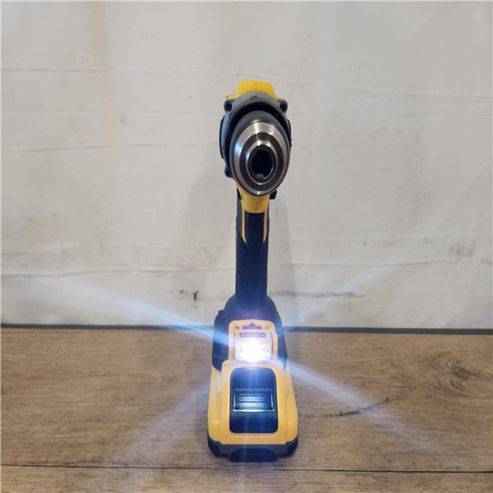 AS-IS- DEWALT 20V XR Lithium-Ion Cordless Brushless 1/2 in. Drill/Driver Kit