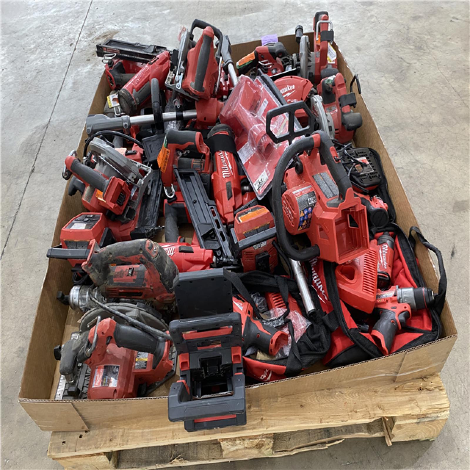 Houston Location AS IS - Tool Pallet