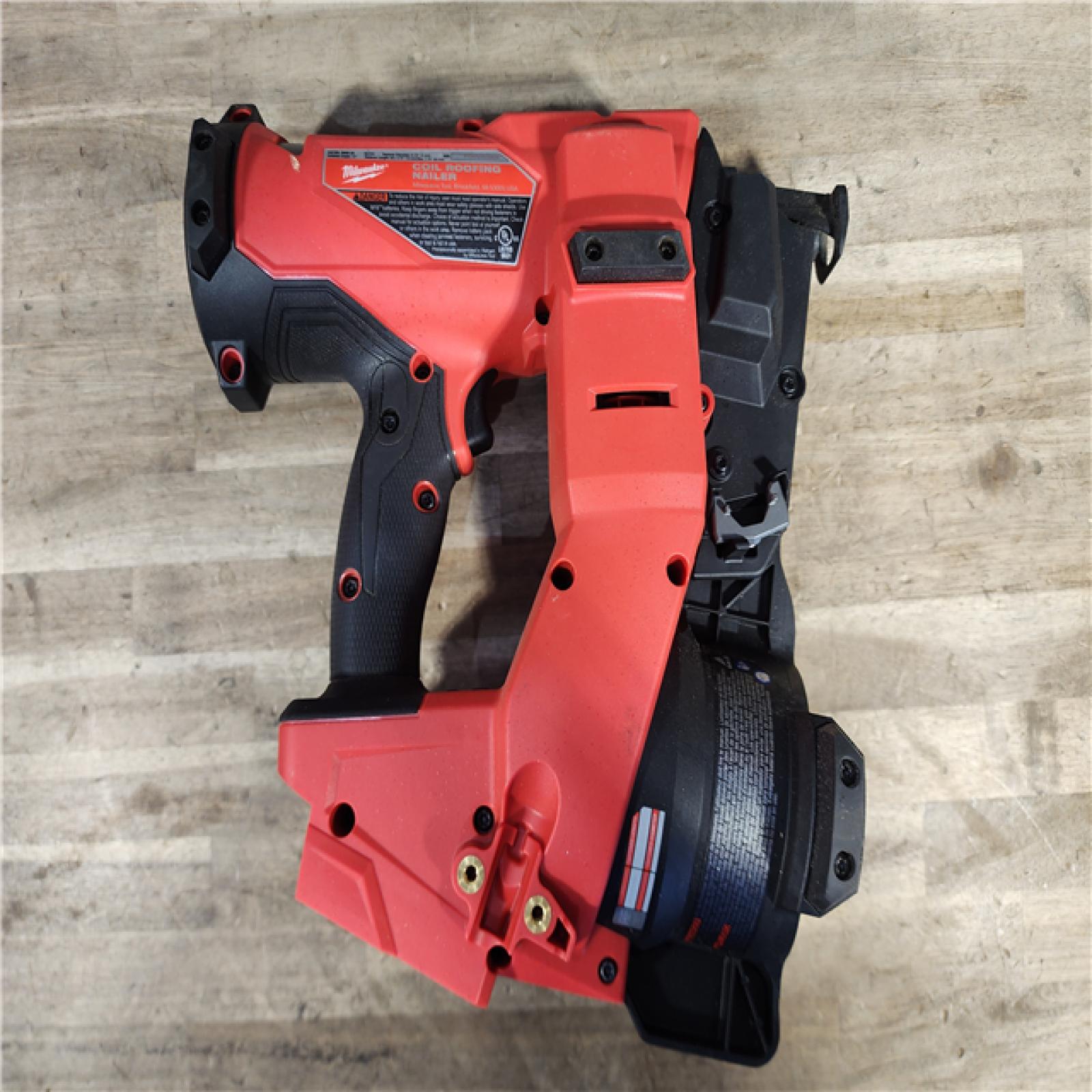 HOUSTON LOCATION - AS-IS Milwaukee M18 FUEL Coil Roofing Nailer (TOOL ONLY)