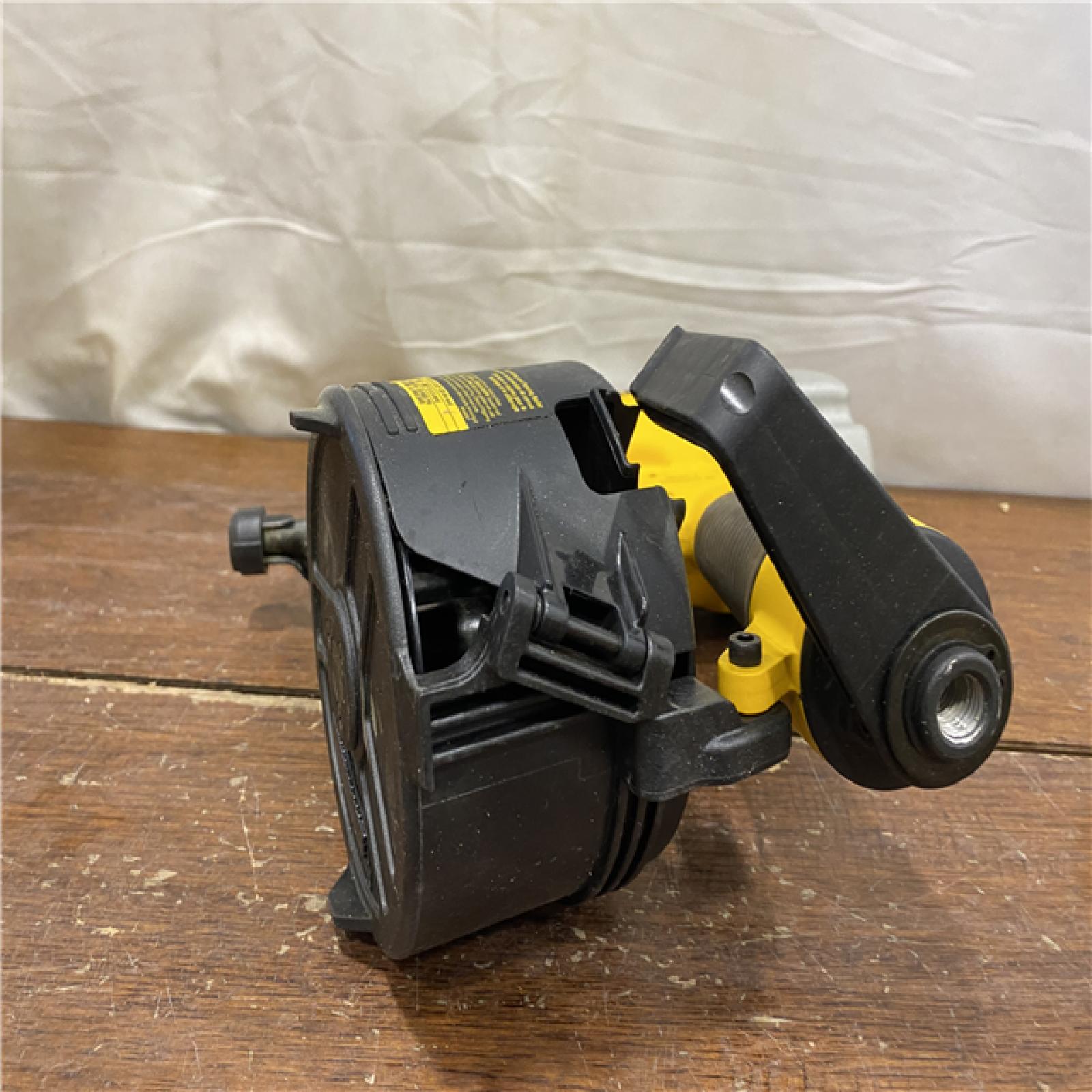 AS-IS DEWALT DW66C-1 2-1/2 Inch 15 Degree Coil Siding and Fencing Nailer