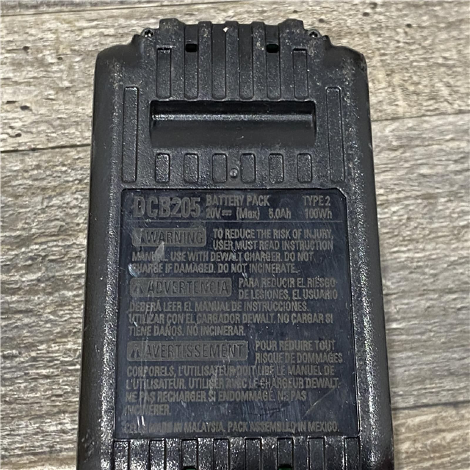 AS-IS DEWALT ATOMIC 20V MAX Lithium-Ion Cordless 1/4 in. Brushless Impact Driver Kit