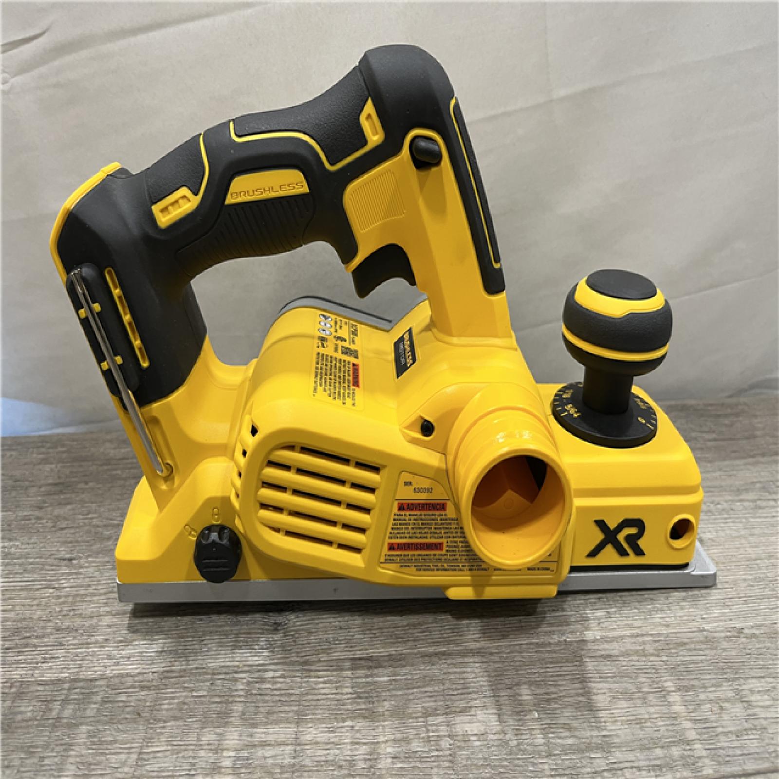 AS-IS DEWALT 20V MAX XR Cordless Brushless 3-1/4 in. Planer (Tool Only)