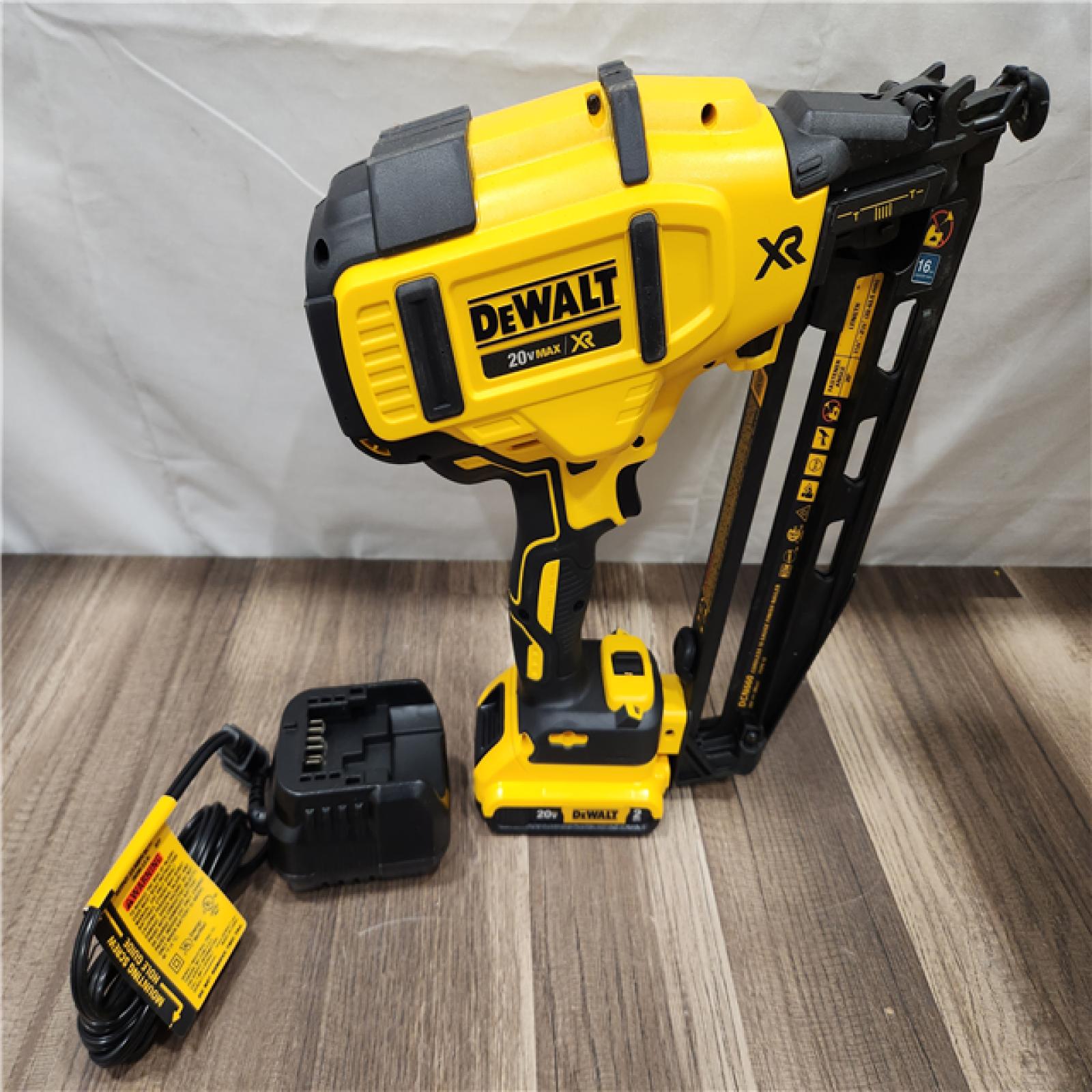 AS-IS- DeWalt 20V 16 Gauge Cordless Angled Finish Nailer Kit W/ 2Ah Battery