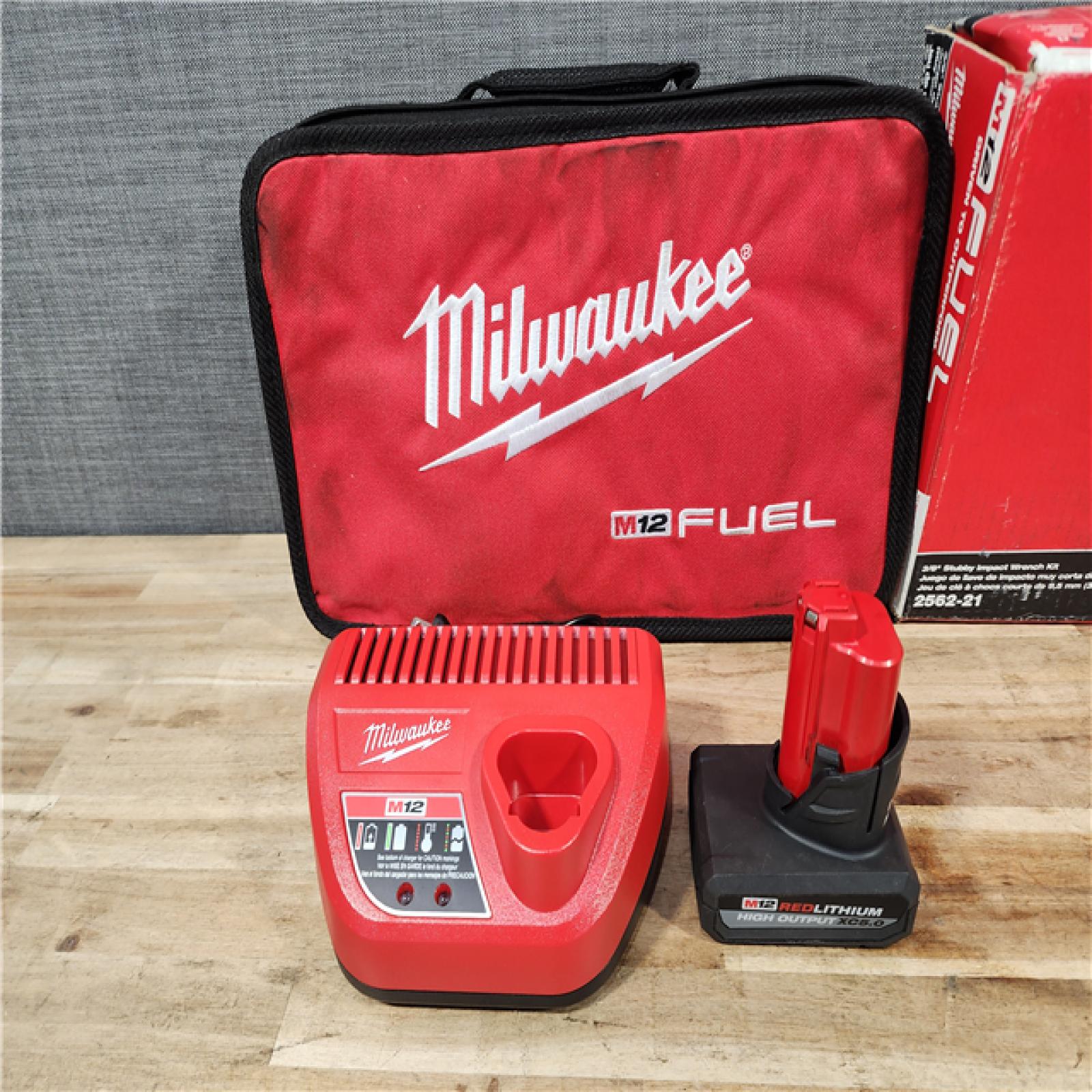 HOUSTON LOCATION - AS-IS Milwaukee FUEL 12V Li-Ion Brushless Cordless Stubby 3/8 in. Impact Wrench Kit