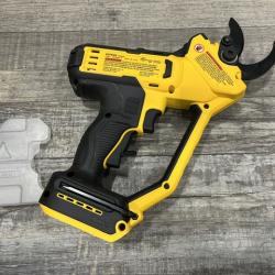 AS-IS DEWALT 20-Volt MAX 1 -1/2 in. Capacity Cordless Battery Powered Pruner (Tool Only)