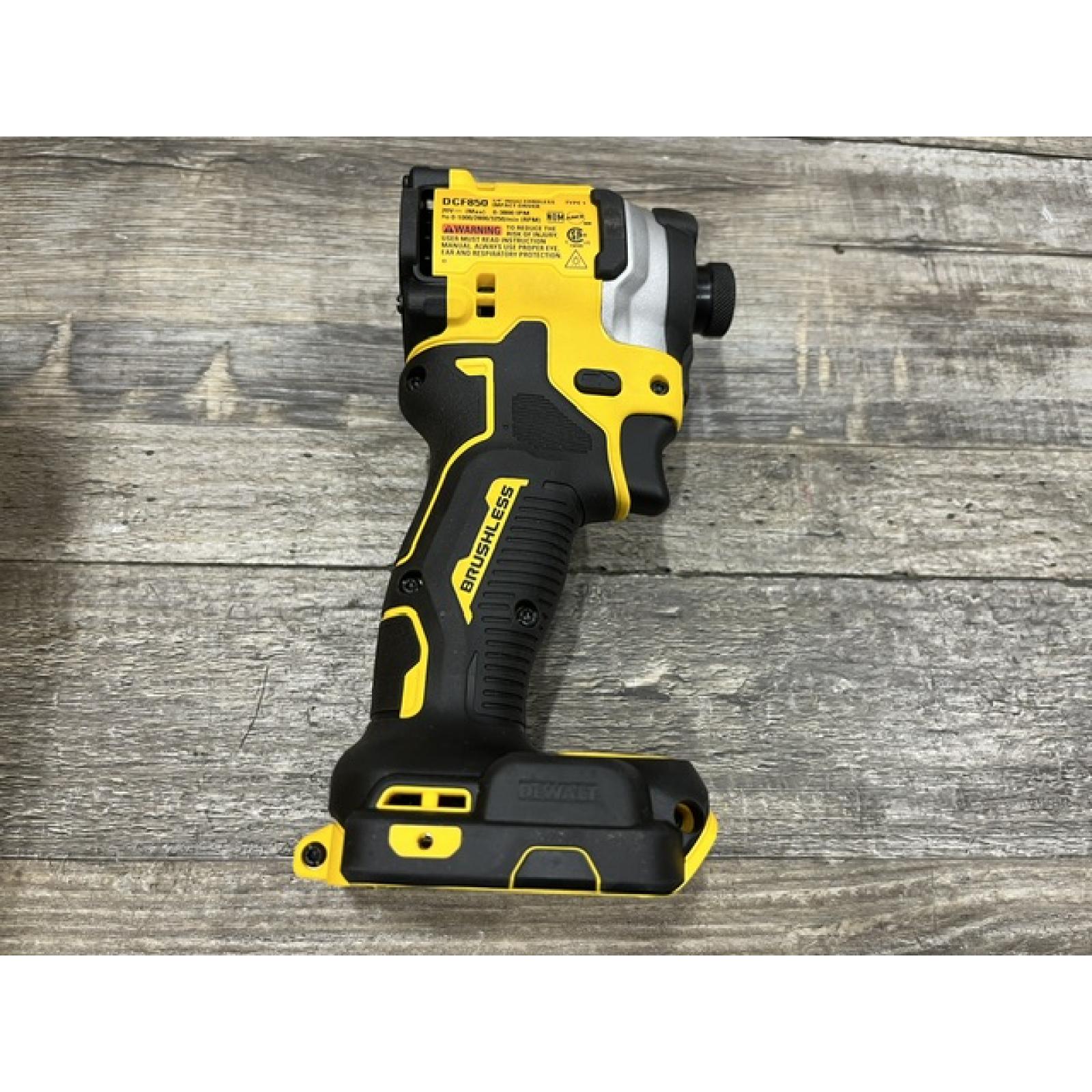AS-IS DEWALT ATOMIC 20V MAX Lithium-Ion Cordless 1/4 in. Brushless Impact Driver Kit