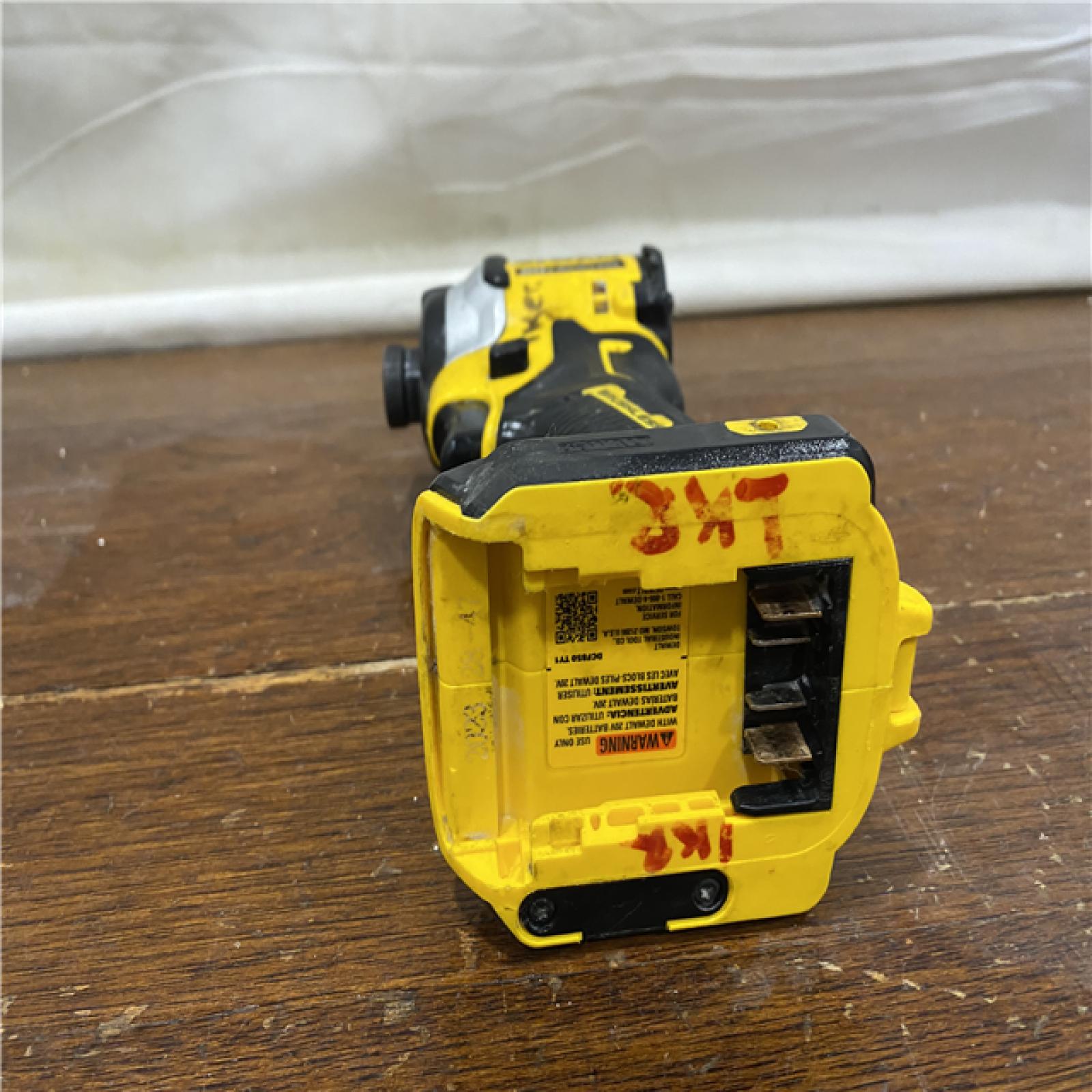 AS-IS DEWALT ATOMIC 20V MAX Lithium-Ion Cordless 1/4 in. Brushless Impact Driver Kit, 5 Ah Battery, Charger, and Bag