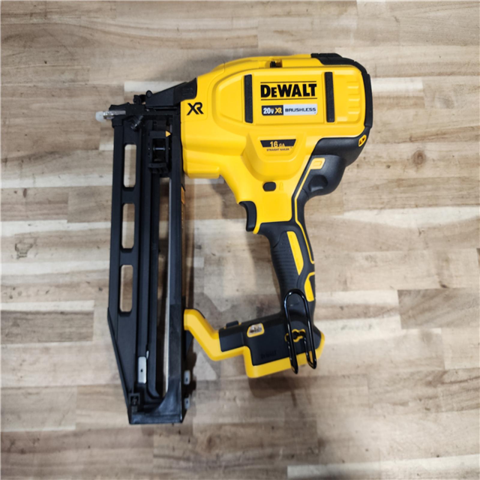 HOUSTON LOCATION - AS-IS DEWALT 20V MAX XR 16-Gauge Lithium-Ion Cordless Finish Nailer (Tool Only)