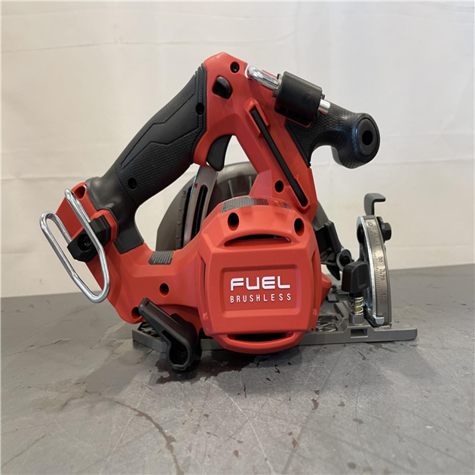 AS-IS - Milwaukee M18 FUEL 18V Lithium-Ion Brushless Cordless 5 Tool Combo Kit
