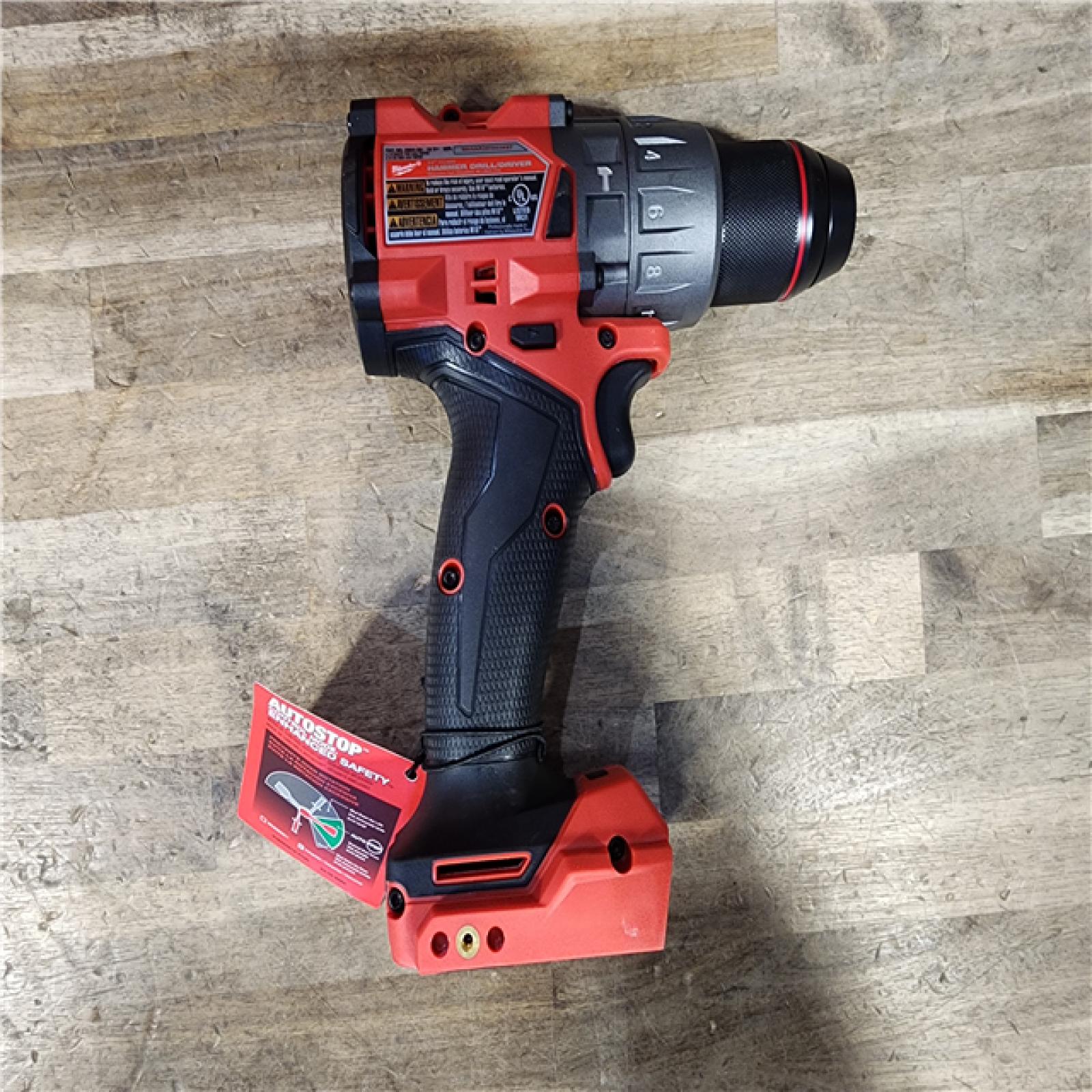 HOUSTON LOCATION - AS-IS (APPEARS LIKE NEW) Milwaukee 2904-22 Hammer Drill Driver Kit with Batteries and Charger
