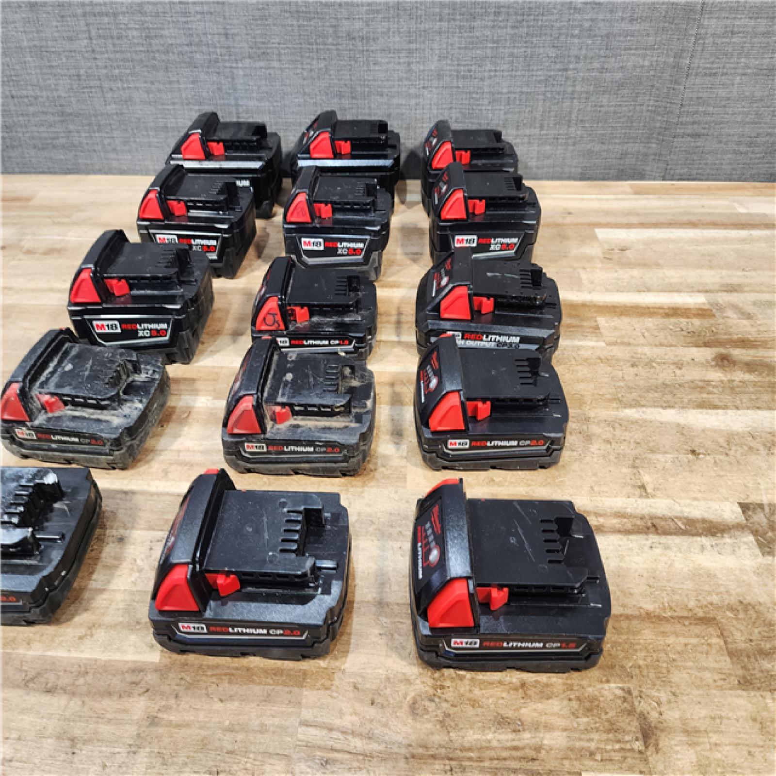 HOUSTON LOCATION - AS - IS MILWAUKEE BATTERY PACK QTY - 15