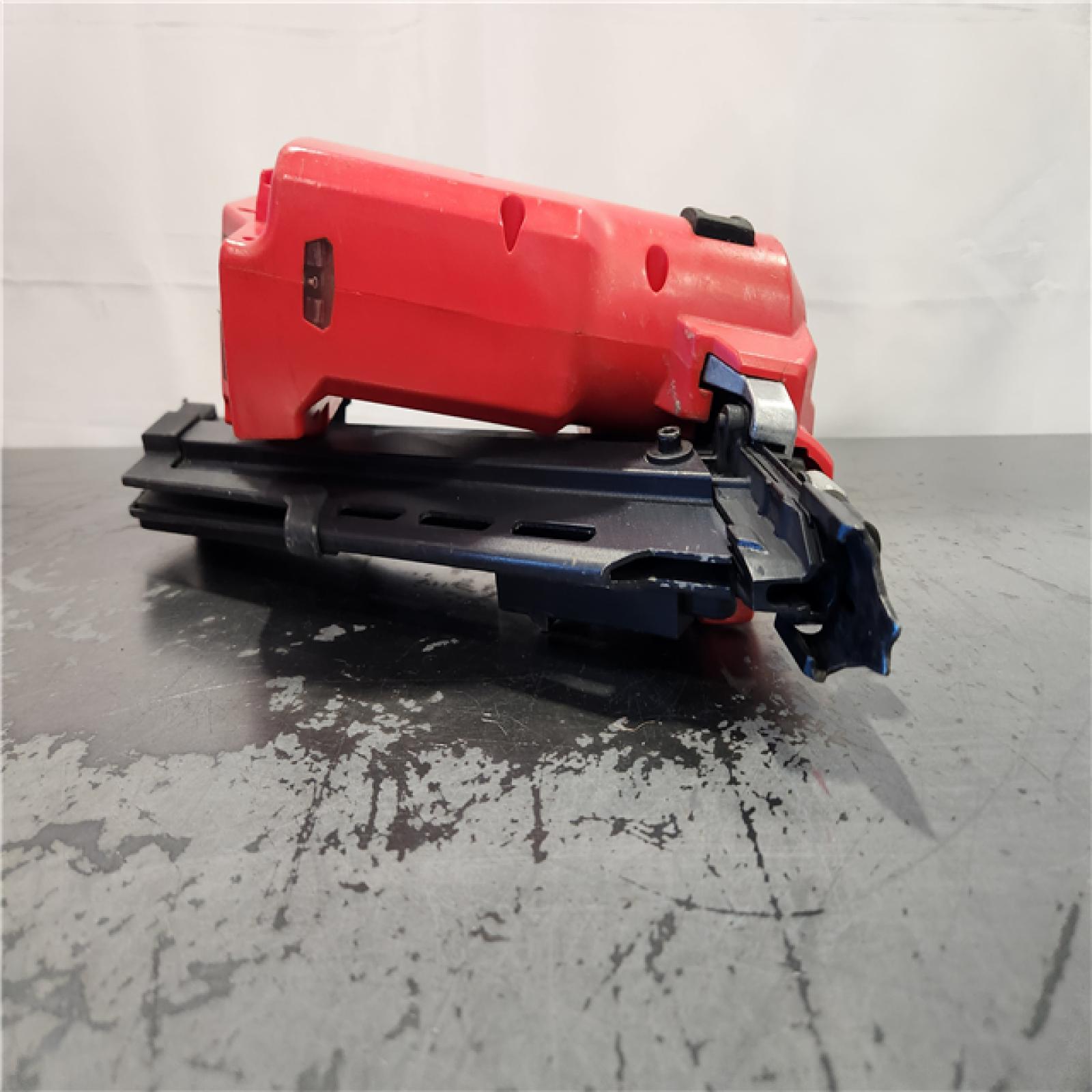 AS-IS- Milwaukee M18 FUEL 21-Degree Cordless Framing Nailer (Tool Only)