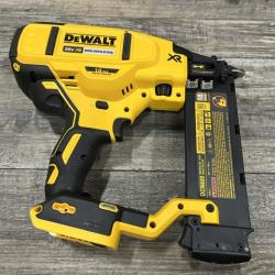 AS-IS DEWALT 20V MAX XR 18 Gauge Brad Nailer Kit