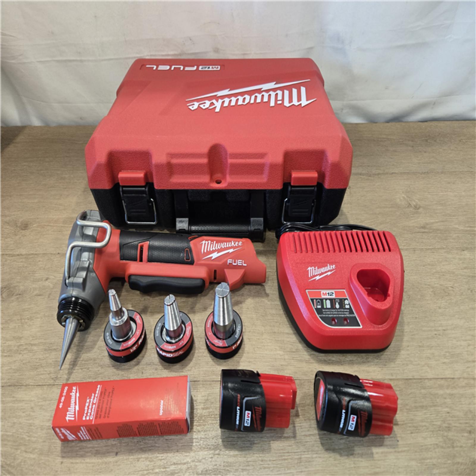 AS-IS Milwaukee 2532-20 M12 FUEL Uponor ProPEX PEX-a Cordless Tubing Expander (Tool Only)