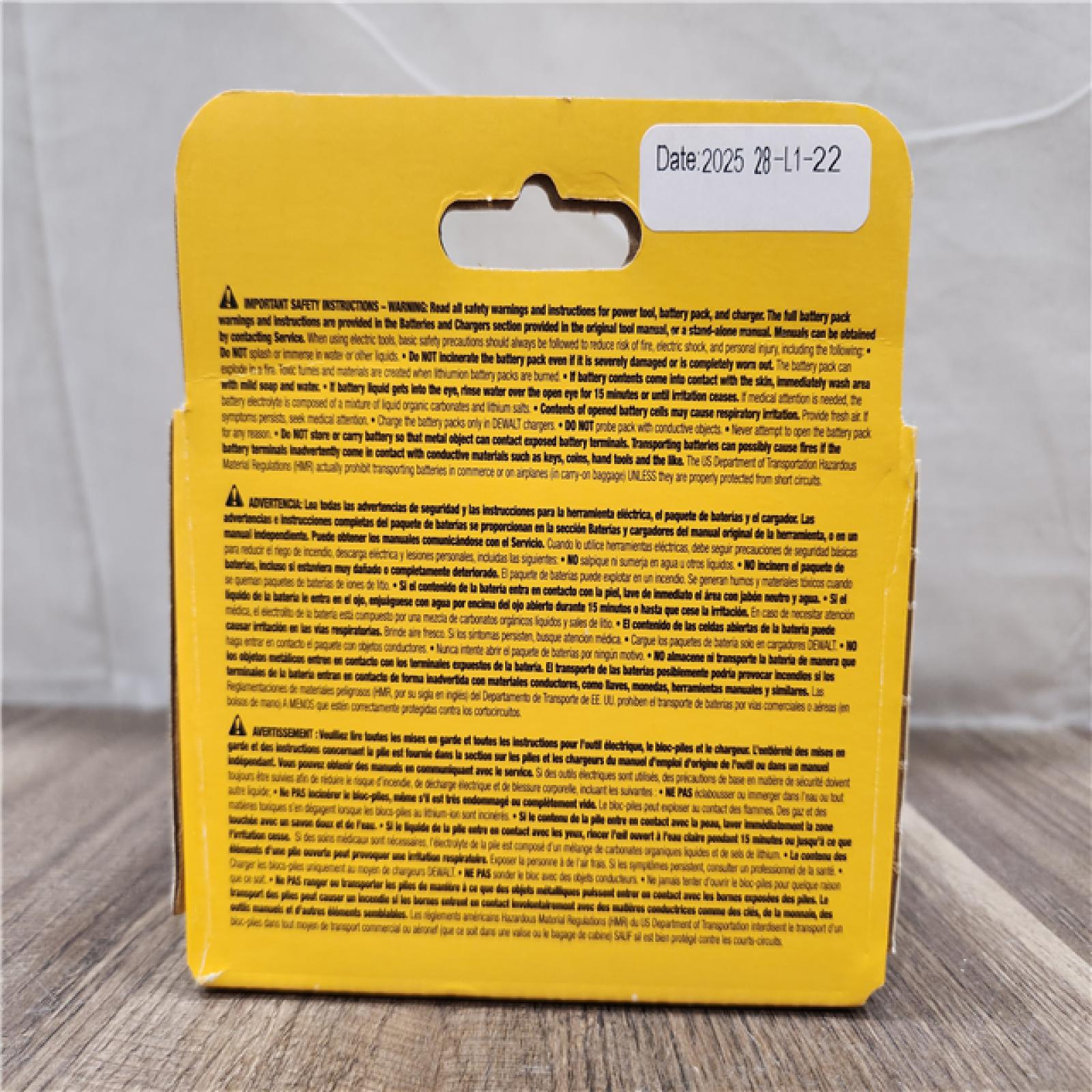 NEW- Dewalt 20-Volt MAX XR Lithium-Ion Premium Battery Pack 5.0Ah