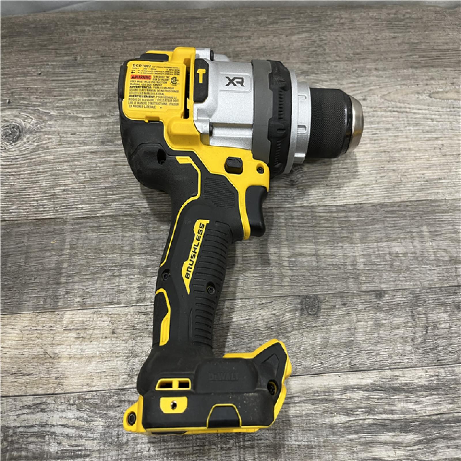 AS-IS DEWALT Atomic 20V Max Lithium-Ion Brushless Cordless Compact 1/4 in. Impact Driver Kit